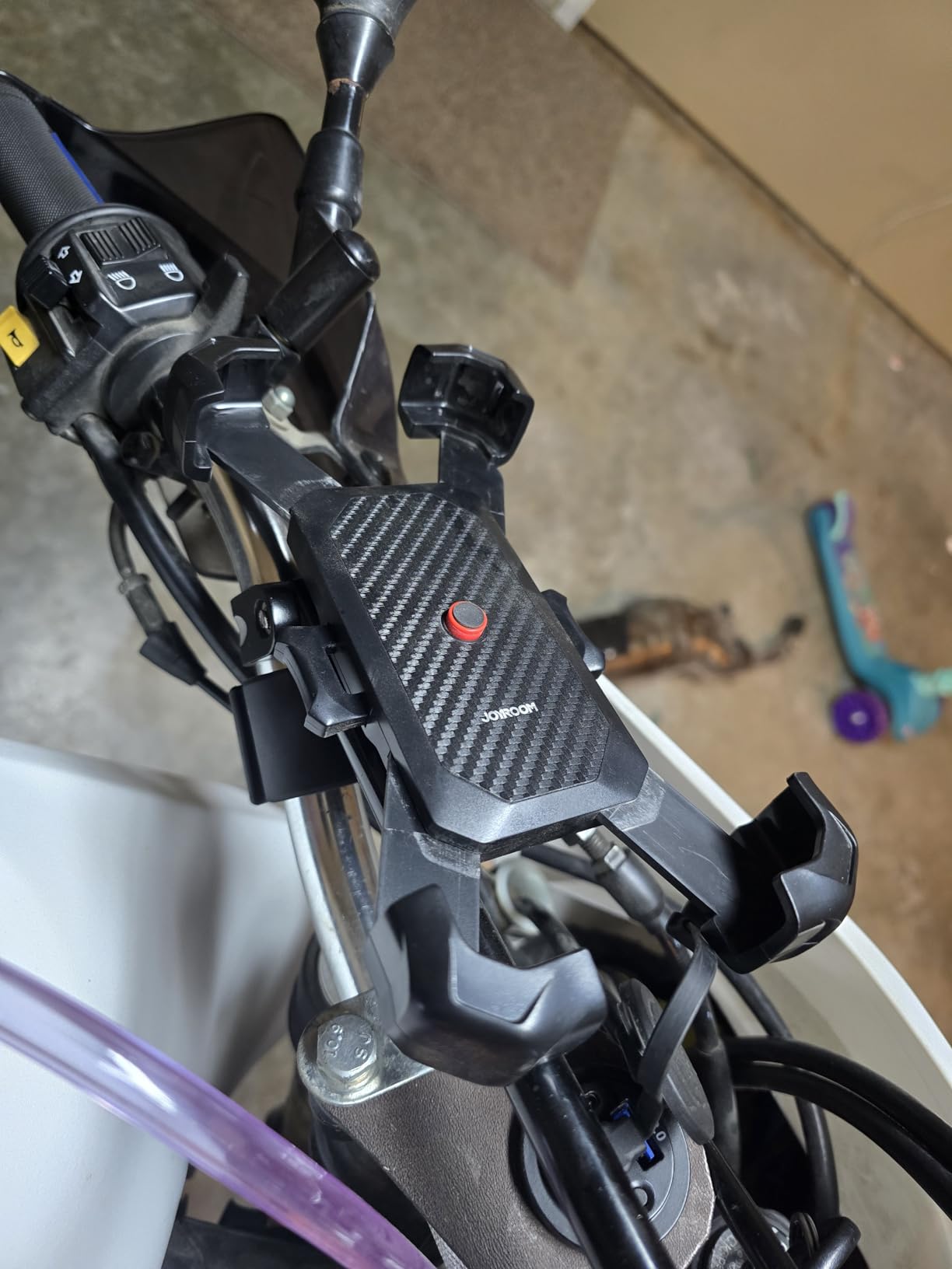 JOYROOM Motorcycle Phone Mount, [1s Auto Lock][100mph Military Anti-Shake] Bike Phone Holder for Bicycle, [10s Quick Install] Handlebar Phone Mount, Compatible with iPhone, Samsung, All Cell Phone customer photo 1