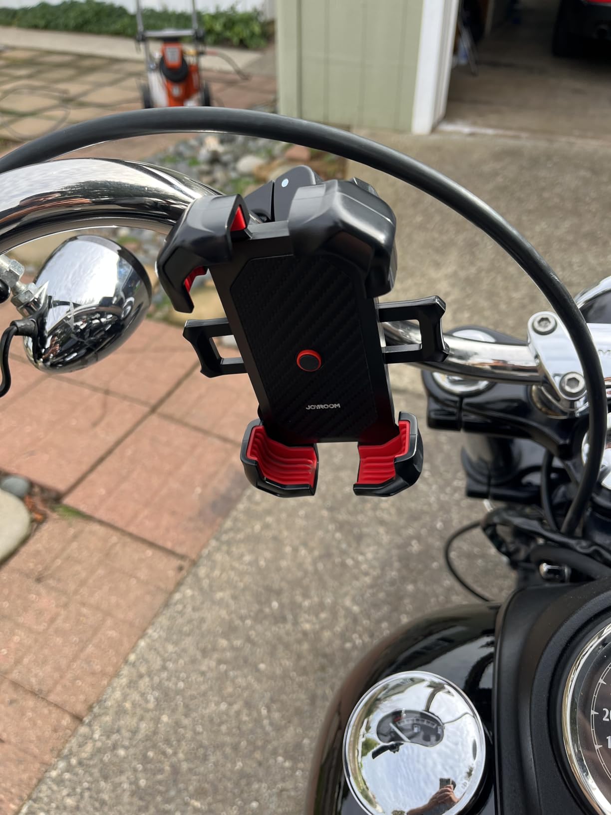 JOYROOM Motorcycle Phone Mount, [1s Auto Lock][100mph Military Anti-Shake] Bike Phone Holder for Bicycle, [10s Quick Install] Handlebar Phone Mount, Compatible with iPhone, Samsung, All Cell Phone customer photo 2