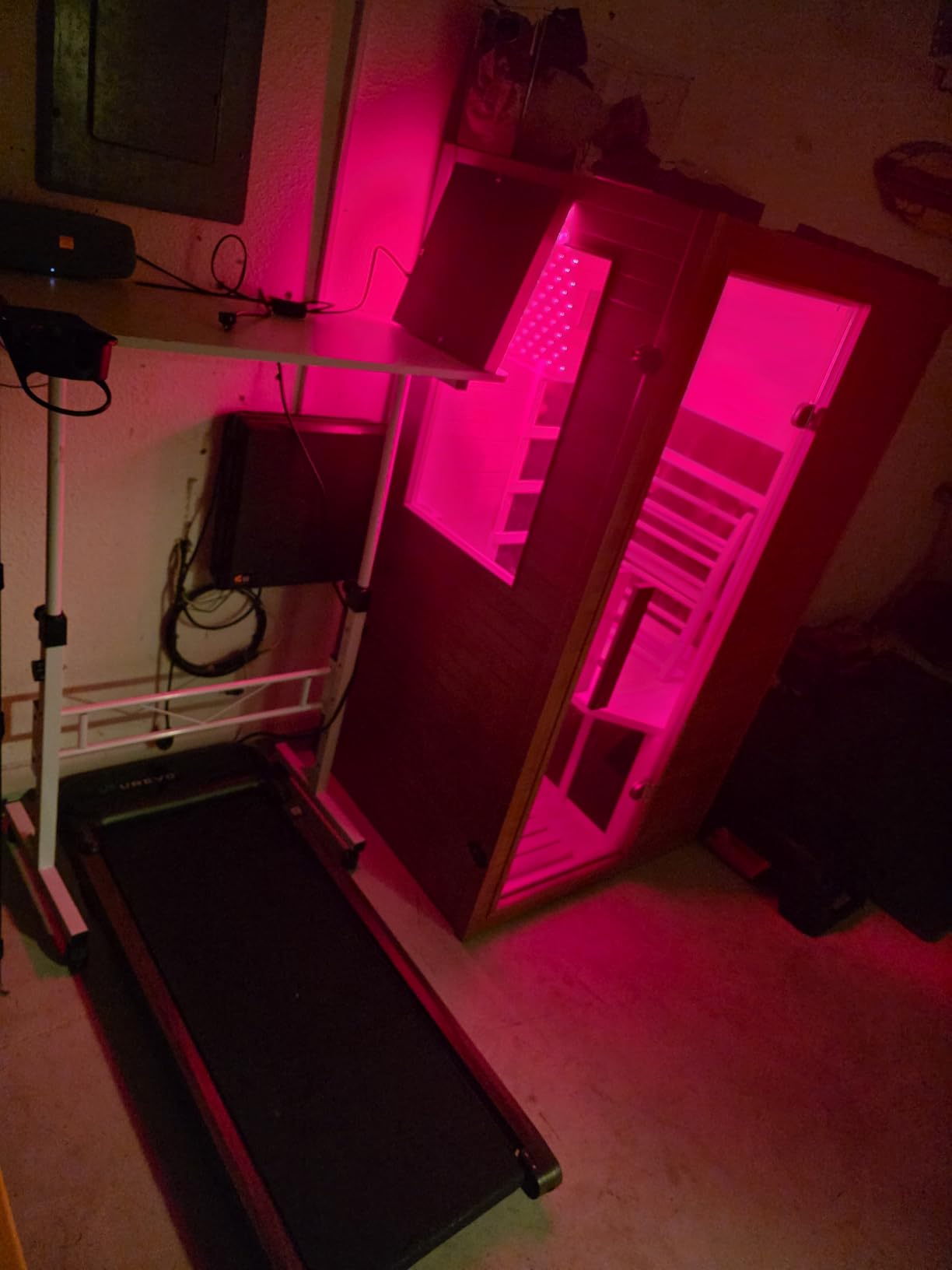 LED-Red-Light-Therapy-Device - 45W LED Panel Deep 660nm and Near-Infrared 850nm Light Combo for Skin Beauty, Pain Relief of Muscles and Joints customer photo 2