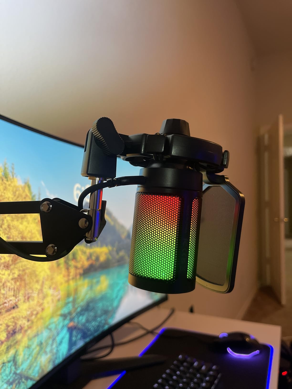 FIFINE Gaming PC USB Microphone, Podcast Condenser Mic with Boom Arm, Pop Filter, Mute Button for Streaming, Twitch, Online Chat, RGB Computer Mic for PS4/5 PC Gamer Youtuber-AmpliGame A6T customer photo 2