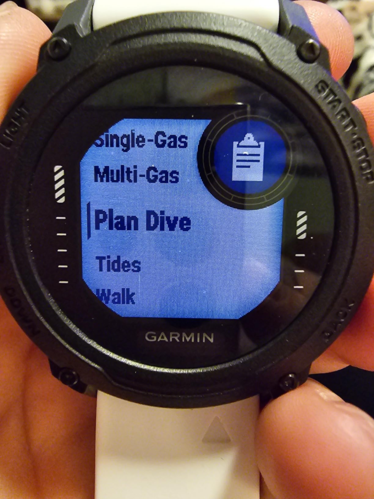 Garmin Descent G1, Rugged Dive Computer, Multiple Dive Modes, Activity Tracking, Slate Gray customer photo 1