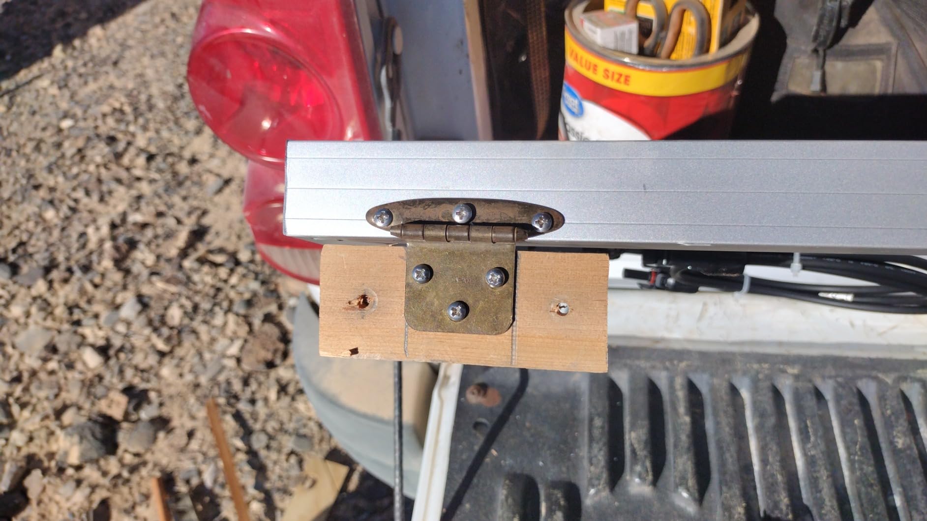 ECO-WORTHY 200 Watts 12 Volt/24 Volt Solar Panel Kit with High Efficiency Monocrystalline Solar Panel and 30A PWM Charge Controller for RV, Camper, Vehicle, Caravan and Other Off Grid Applications customer photo 2