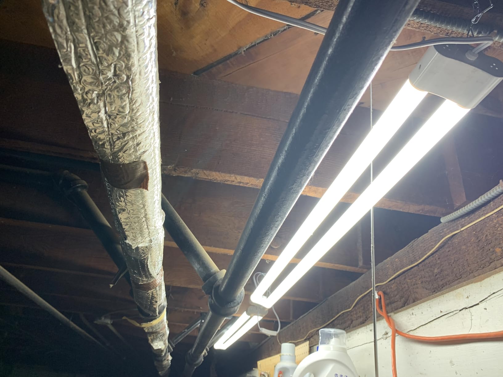 hykolity 2 Pack 4FT Linkable LED Shop Light for Garage, 4400lm, 4FT 42W Utility Light Fixture, 5000K Daylight LED Workbench Light with Plug, Hanging or Surface Mount, White - ETL customer photo 2