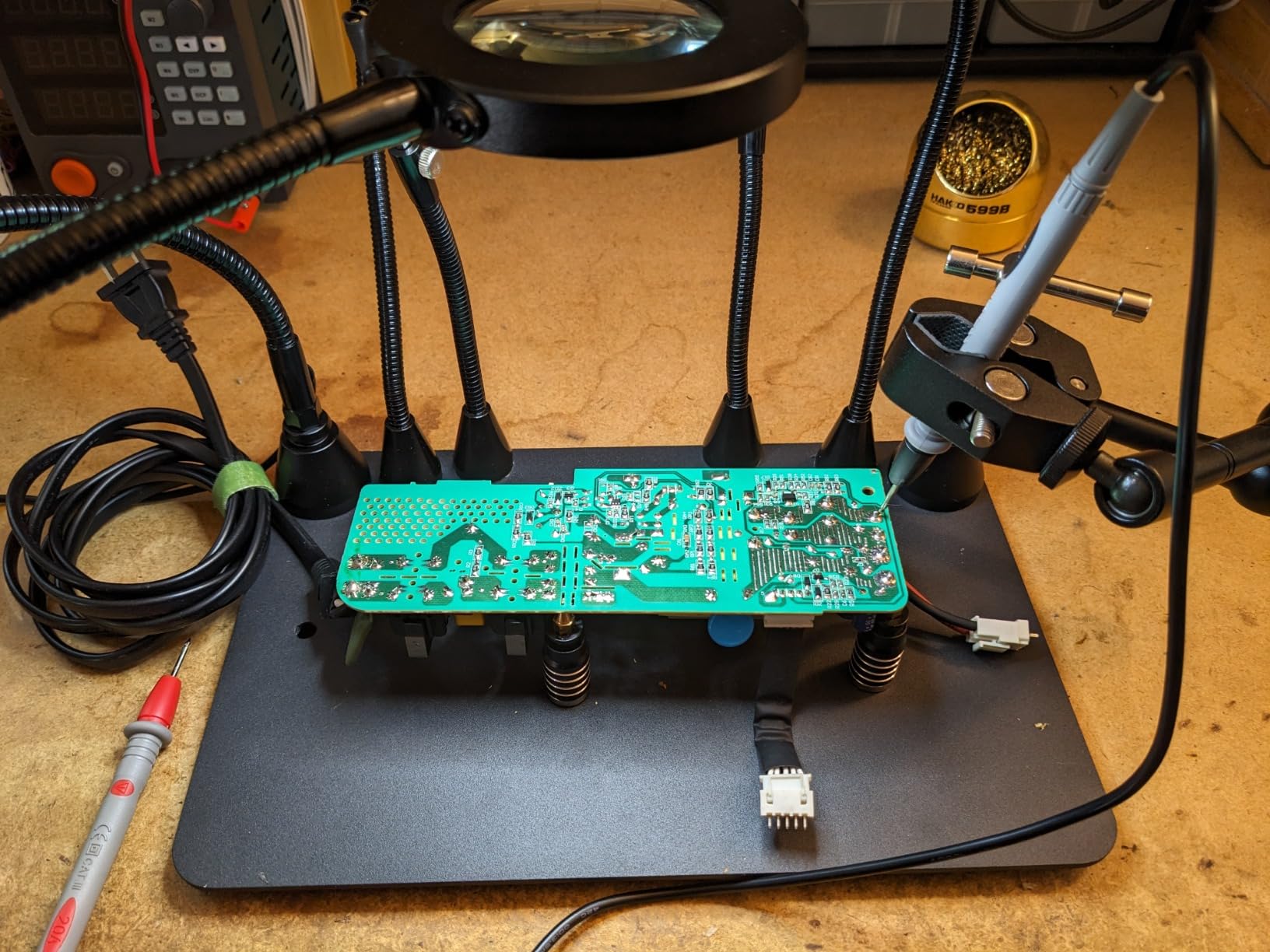 Helping Hands Soldering Circuit Board Holder Magnetic Third Hand Tools with 3X LED Magnifying Lamp, 360 Hot Air Gun Holder, Flexible Metal Arms Heavy Duty Base Electronic Repair Tool Magic Hand customer photo 2