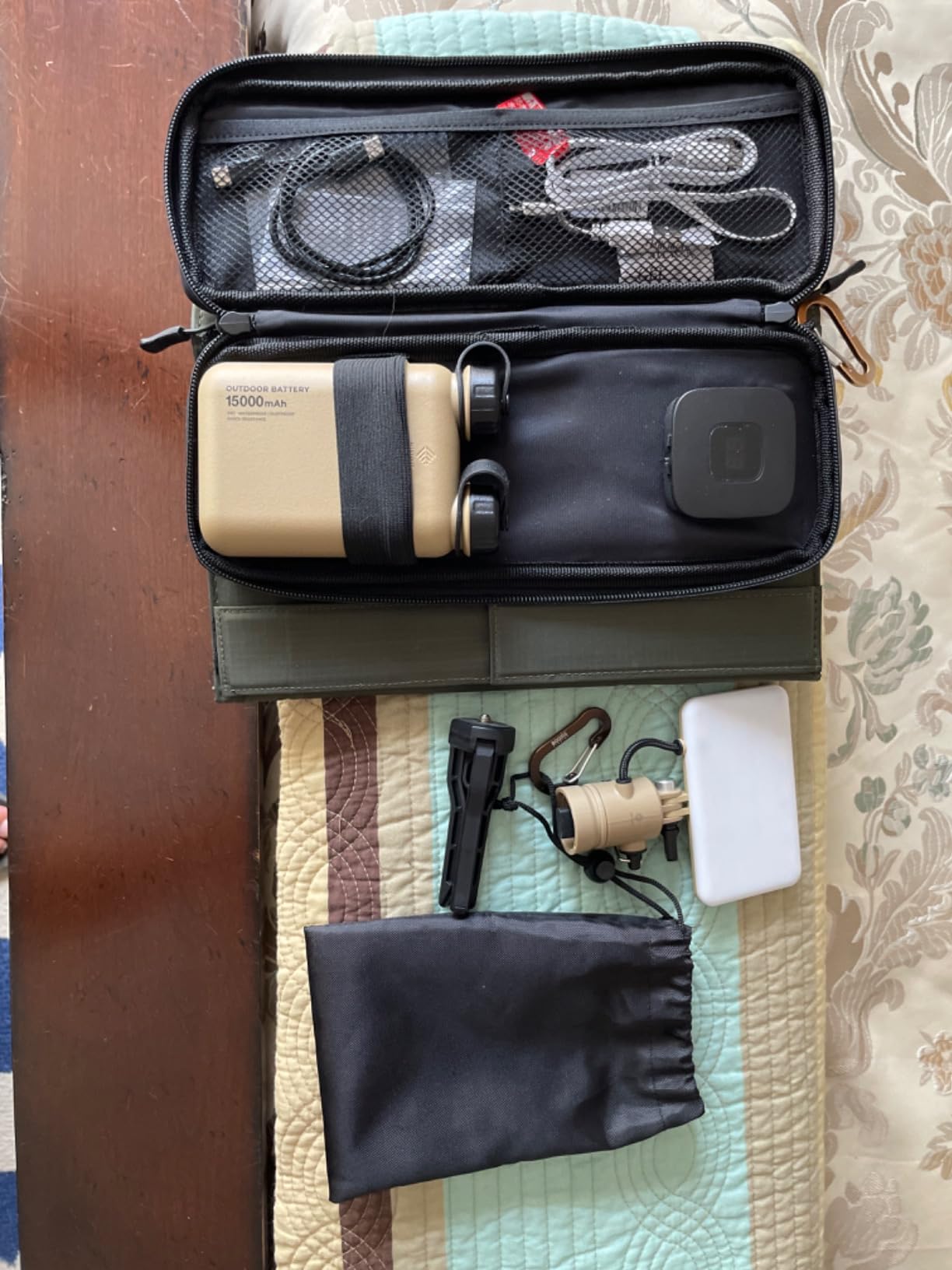 ELECOM NESTOUT Portable Solar Panel, Dual USB-A Ports, 28W Power Generation Charger for Phone Camping, Durable Water-Resistant Ripstop Nylon, Foldable Lightweight, Adjustable Stands (2-Panel) customer photo 1