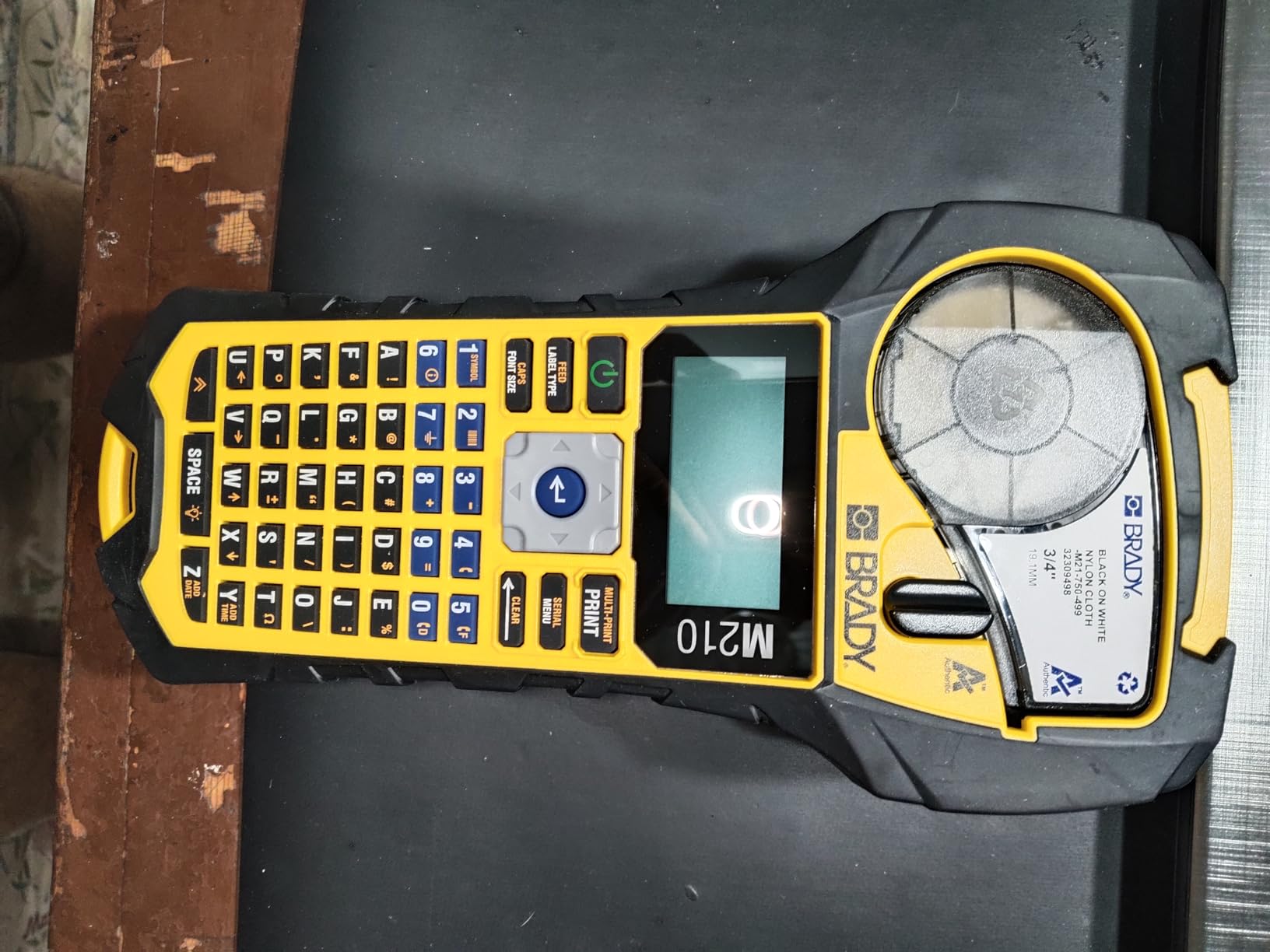 Brady M210 Portable Label Printer with Rubber Bumpers, Multi-Line Print, 6 to 40 Point Font (Replaces BMP21-PLUS Printer) customer photo 1