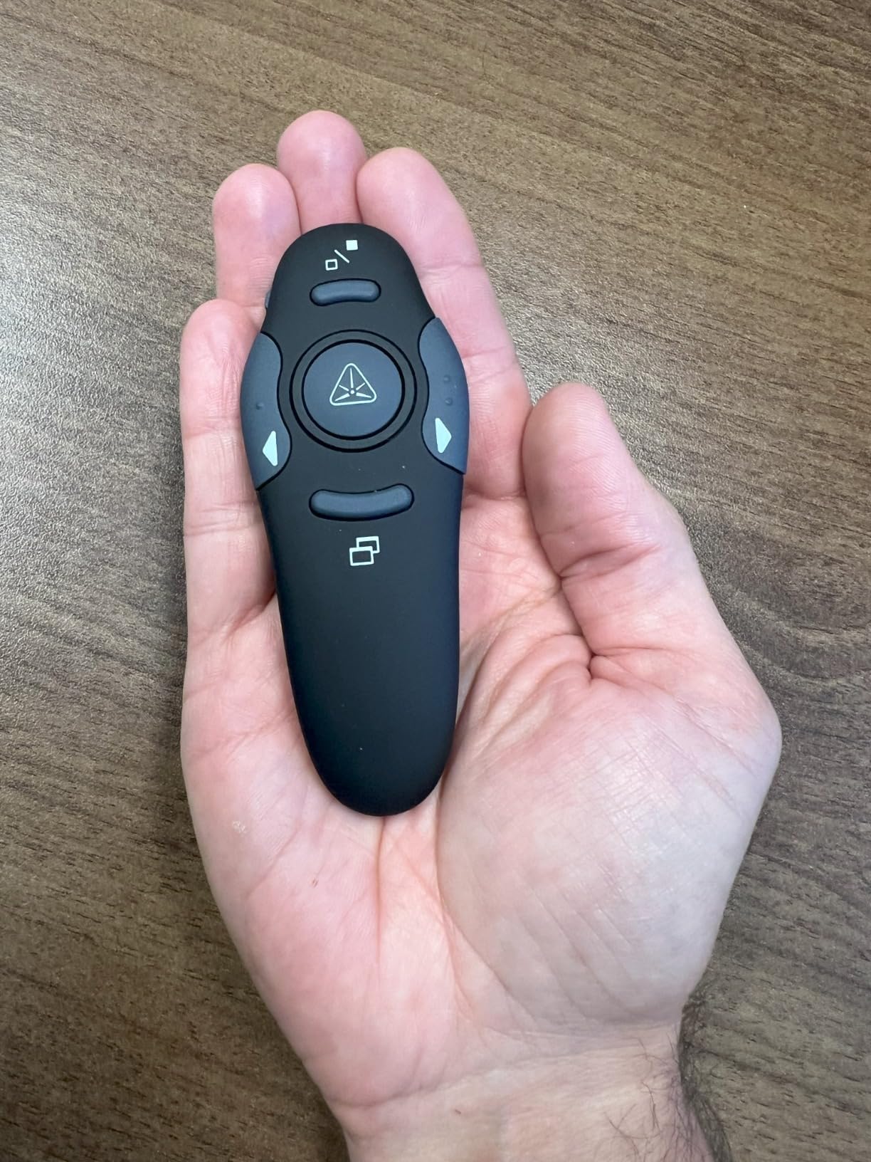 Wireless Presentation Clicker for PowerPoint Presentations, USB Dongle Presenter Remote with Laser Pointer Slide Clickers for Mac/Windows/Linux, Computer/Laptop, Google Slide/PPT/Keynote customer photo 2