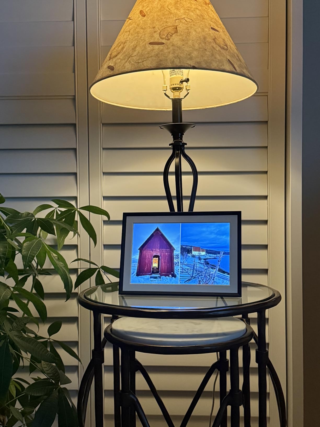 Aura Carver HD WiFi Digital Picture Frame, 10.1