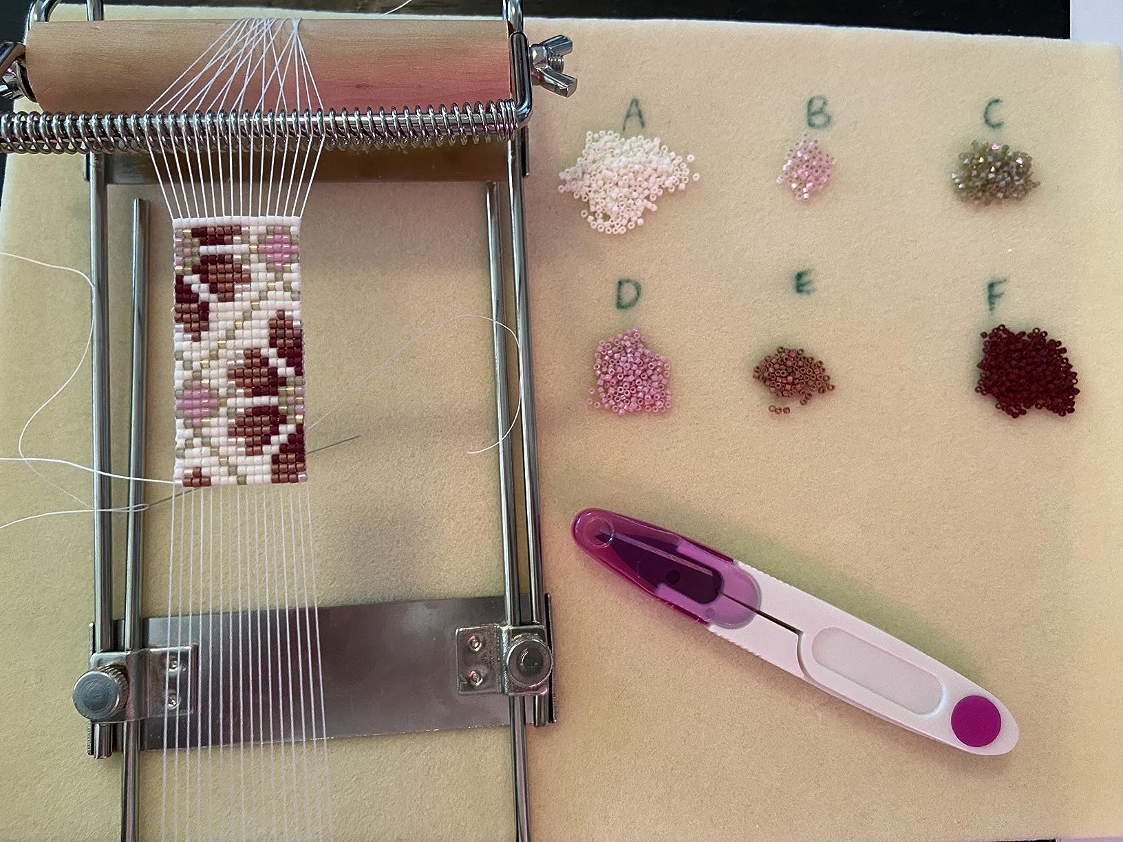 hobbyworker The Second Generation Adjustable Bead Loom Kit with Seed Beads, Large Eye Curved Beading Needle, Funnel Tray, Lobster Clasp, Open Ring and Bead Mat for Jewelry Making kit customer photo 1