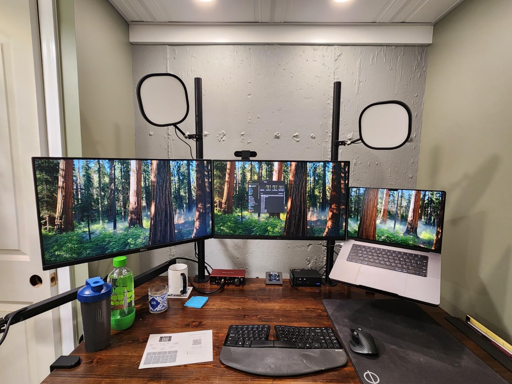 Kensington USB-C and Thunderbolt Dock, up to 100W Charging, Dual 4K, for Mac, Windows and Surface customer photo 1