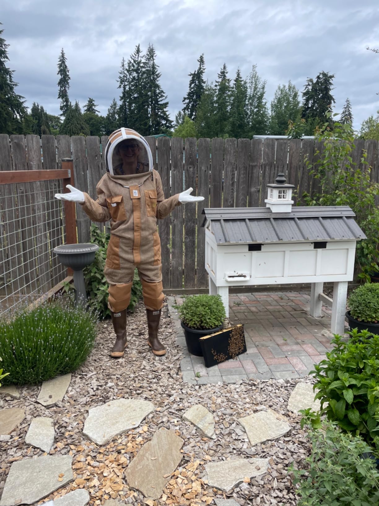 US-Keepers 3-Layer Ultra Ventilated Bee Suit for Men & Women - Premium Beekeeping Suit with Bee Gloves & Two Detachable Beekeeping Veils (White 2XL) customer photo 1