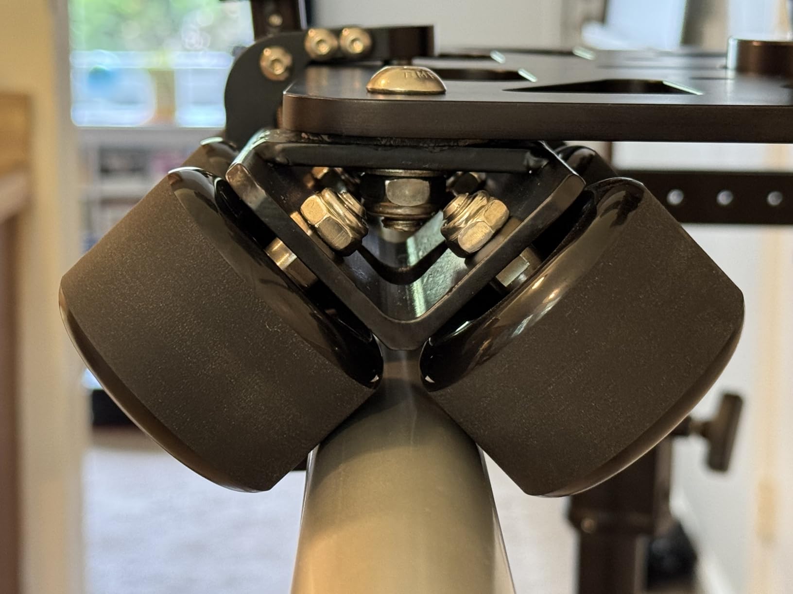 PROAIM Breeza Video/Film Solid Camera Dolly Slider with Track End. Adapts Mitchell, Flat, 75mm & 100mm Camera Heads & Light Cranes. Overslung/Underslung Operations - Hi-hat/Low-hat Mode (DL-BRZA-01) customer photo 1