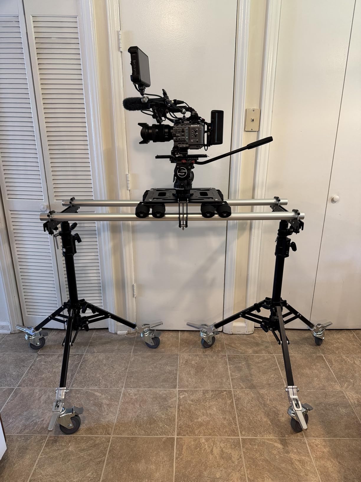 PROAIM Breeza Video/Film Solid Camera Dolly Slider with Track End. Adapts Mitchell, Flat, 75mm & 100mm Camera Heads & Light Cranes. Overslung/Underslung Operations - Hi-hat/Low-hat Mode (DL-BRZA-01) customer photo 2