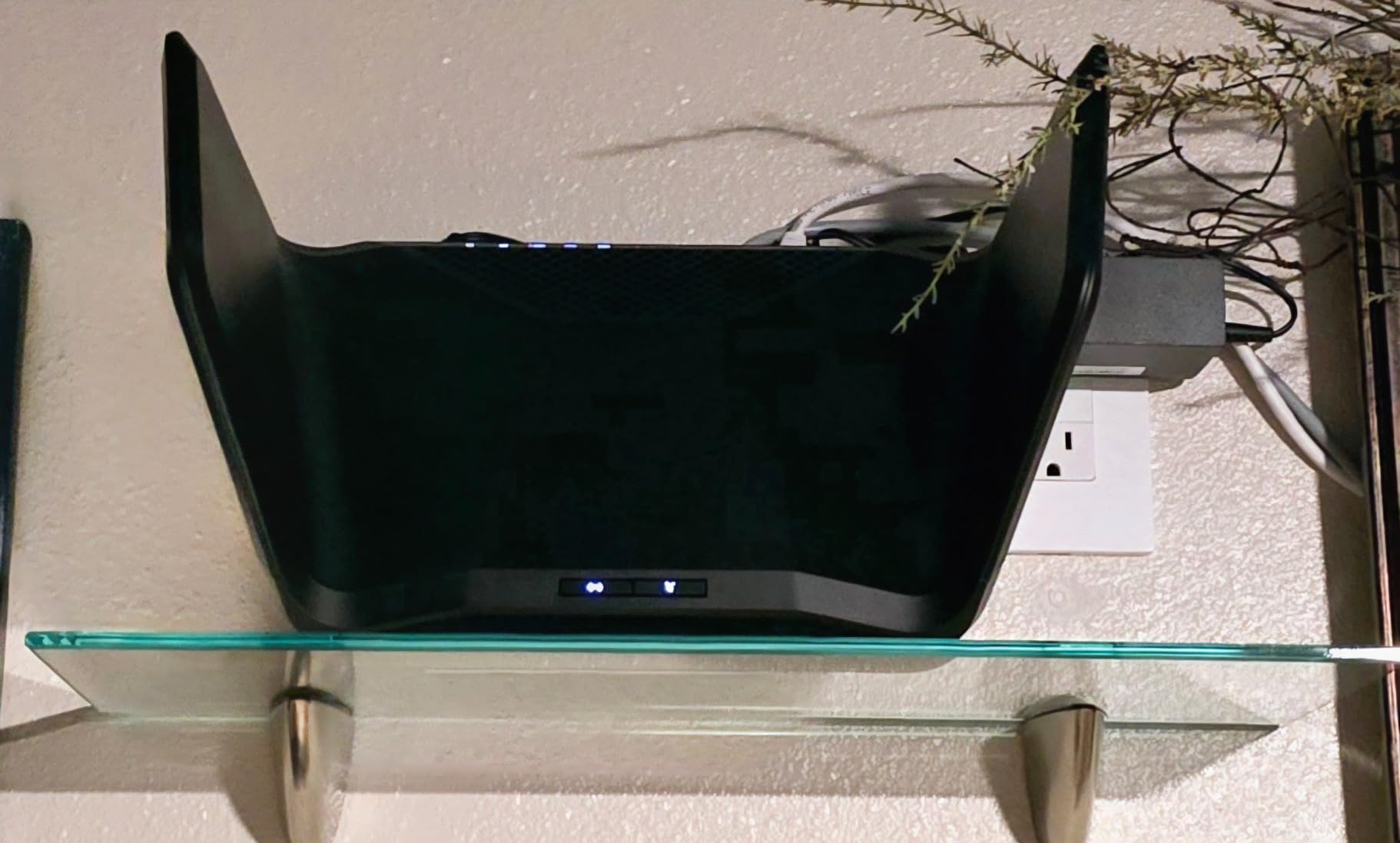 NETGEAR Nighthawk Tri-Band WiFi 6E Router (RAXE300) - Security Features, AXE7800 Wireless Gigabit Speed (Up to 7.8Gbps), New 6GHz Band, 8-Streams Cover up to 2,500 sq. ft., 40 Devices customer photo 2