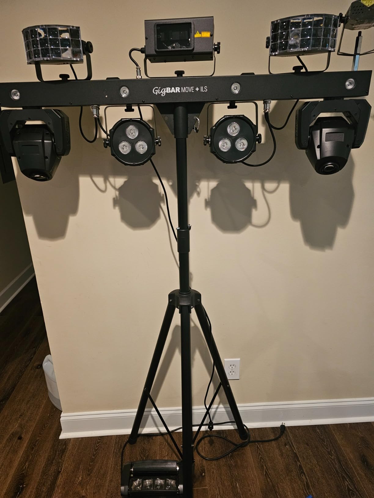 CHAUVET DJ - GigBAR Move + ILS 5-In-1 Lighting System | Moving Heads, Derbies, Washes, Laser & Strobe on One Bar | ILS Compatible | RF Remote, Tripod & Carry Bags Included customer photo 1