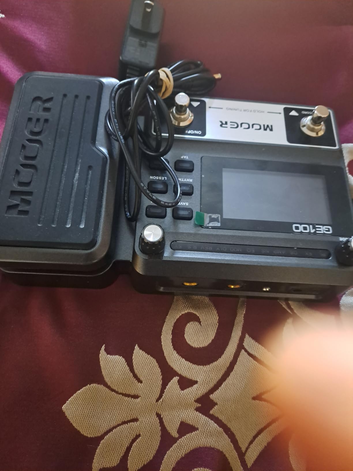 MOOER GE100 Multi-Effects Guitar Pedal with 80 Presets, 66 Effects, Loop and 40 Drum Rythm. Distortion, Expression Volume Wah Pedal, Tap Tempo, Headphone Out, LED Screen, Tuner customer photo 1