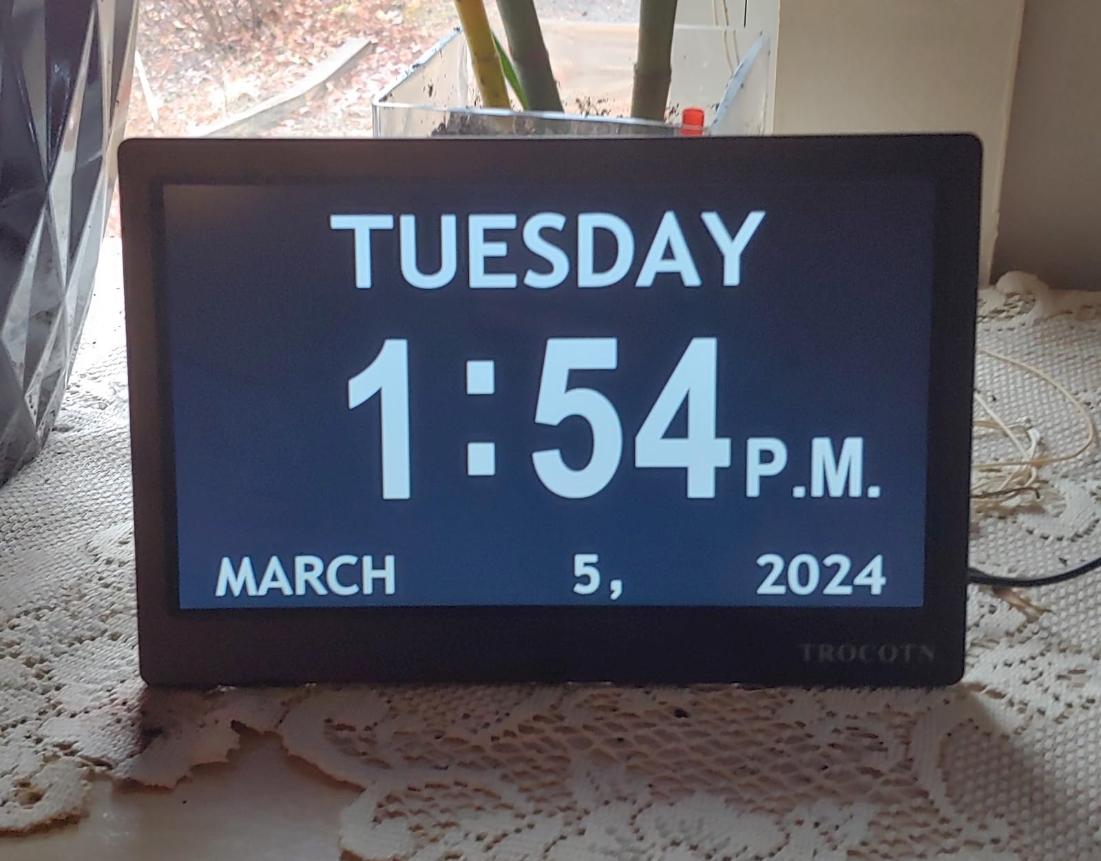 TROCOTN Dementia Clocks, Large Display Calendar Alarm Clock with Auto DST for Seniors, 5 Display Modes Large Font Digital Clock with Custom Alarms Day Date Clocks customer photo 1