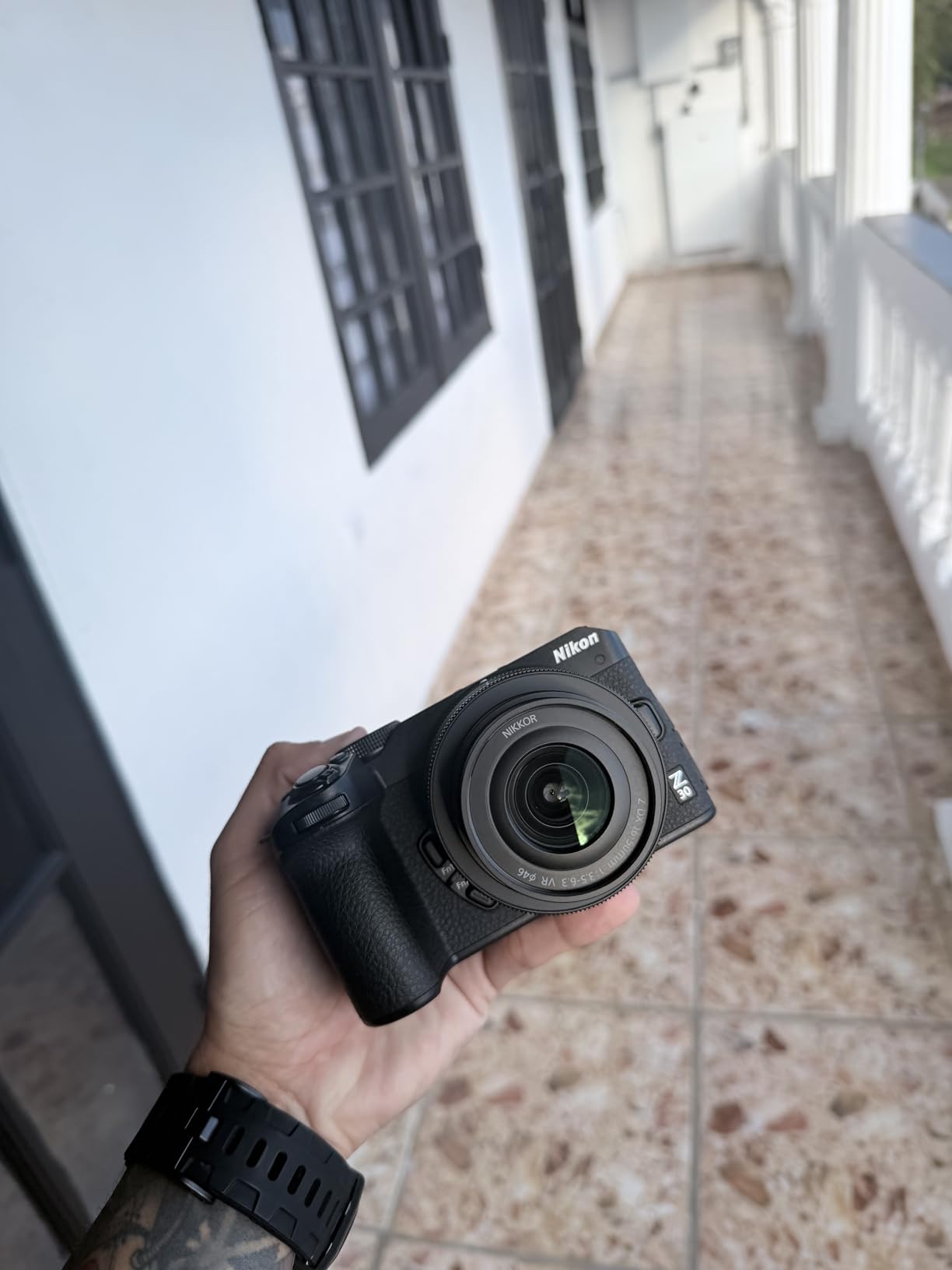 Nikon Z 30 with Wide-Angle Zoom Lens | Our most compact, lightweight mirrorless stills/video camera with 16-50mm zoom lens | Nikon USA Model customer photo 1