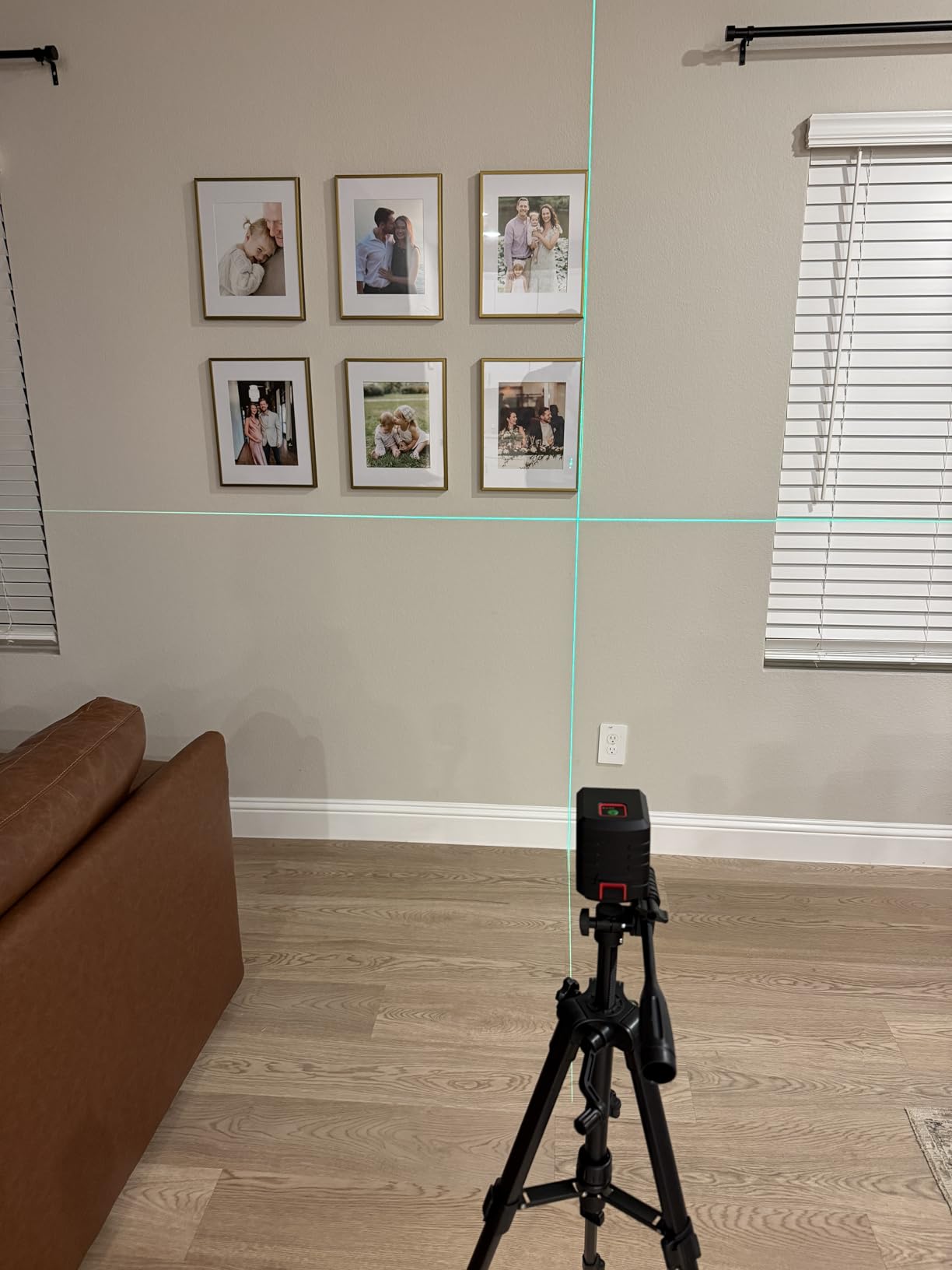 Self-Leveling Laser Level, 100Ft Green Cross Line Rotary Laser Tool - 4 Brightness Modes, Manual & Pulse Mode for Indoor/Outdoor Use, IP54 Waterproof with Carrying Bag customer photo 2