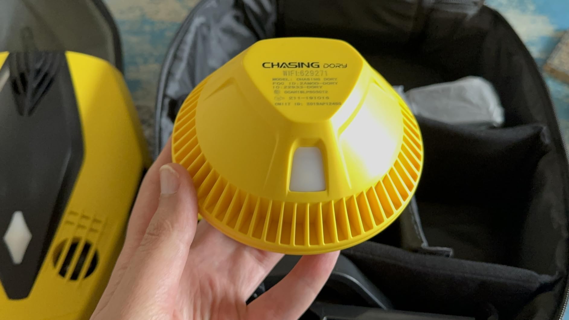 Chasing Dory Underwater Drone - Palm-Sized 1080p Full HD Underwater Drone with Camera for Real Time Viewing, APP Remote Control Green (Yellow) customer photo 2