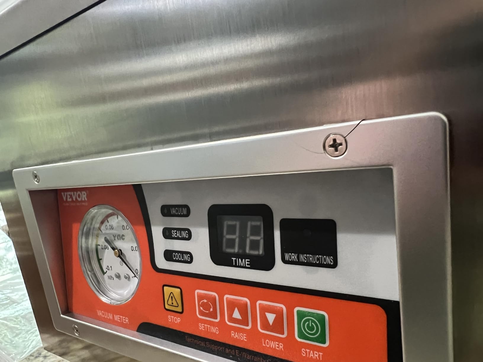 VEVOR Chamber Vacuum Sealer, 260W Sealing Power, Vacuum Packing Machine for Wet Foods, Meats, Marinades and More, Compact Size with 10.2 in Sealing Length, Applied in Home Kitchen and Commercial Use customer photo 1