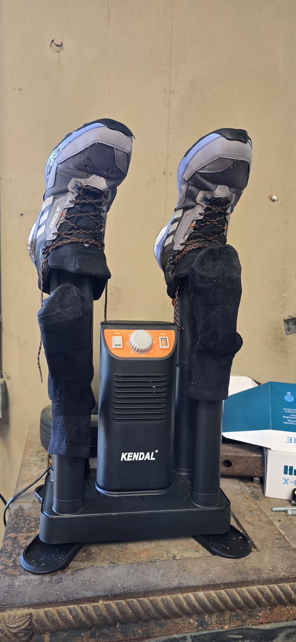 Boot Dryer for Work Boots, Shoe Dryer and Ozone Deodorizer, Portable Ski Boot Dryer with Adjustable Tubes & Timer, Ultra Silent, Quick Drying for Ski Boots, Sneakers, Gloves, Hats, Helmets customer photo 1