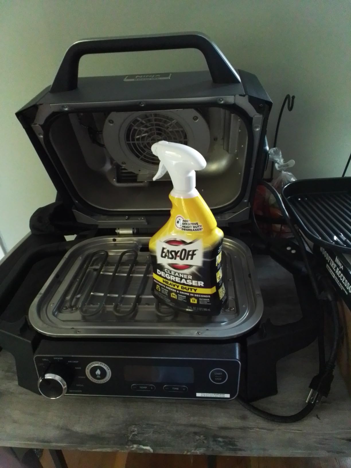 Ninja Woodfire Series 7-in-1 (Grill, BBQ, Roast, Air Fry, Dehydrate, Broil, Smoke) | Portable & Weather Resistant | Cook Up To 6 Steaks & 30 Hot Dogs | Woodfire Pellets included | OG701 customer photo 1