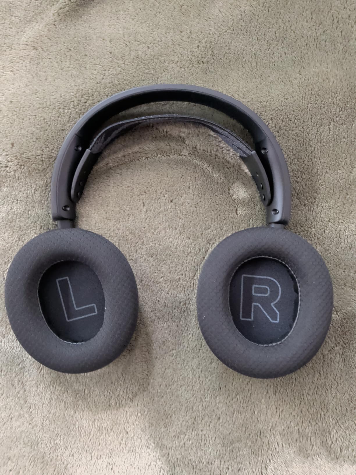 SteelSeries Arctis Nova 1 Multi-System Gaming Headset - Hi-Fi Drivers - 360° Spatial Audio - Comfort Design - Durable - Ultra Lightweight - Noise-Cancelling Mic - PC, PS5/PS4, Switch, Xbox - Black customer photo 2