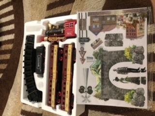 TEMI Train Set for Kids 3-12 Years, Electric Classical Steam Engine Locomotive with Steam, Light and Sounds, Rechargeable Model Trains Kit Toys w/Passenger Carriage for Boys and Girls customer photo 2