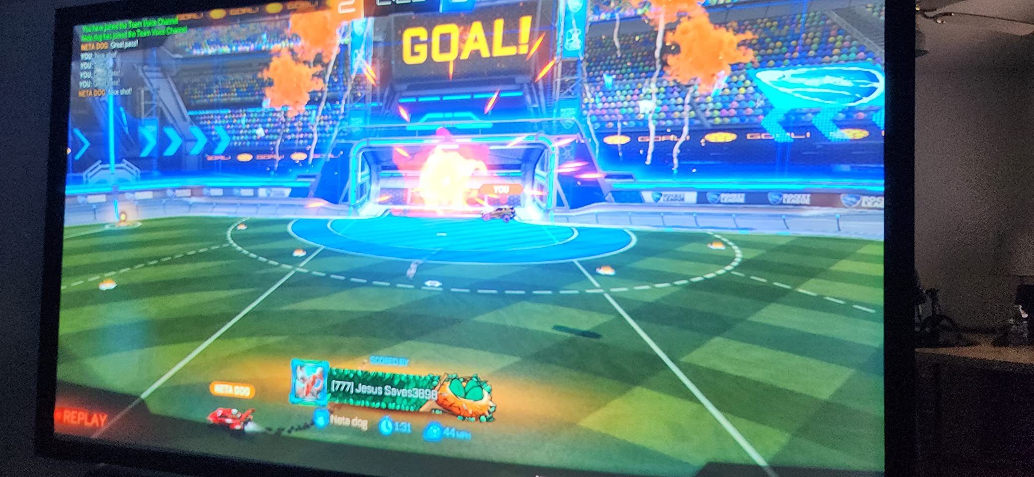 Epson Home Cinema 2350 4K PRO-UHD Smart Gaming Projector with Android TV, 3-Chip 3LCD, HDR10, HLG, 2800 Lumens, Low Latency, 10W Speaker, Bluetooth, Streaming Capability customer photo 2