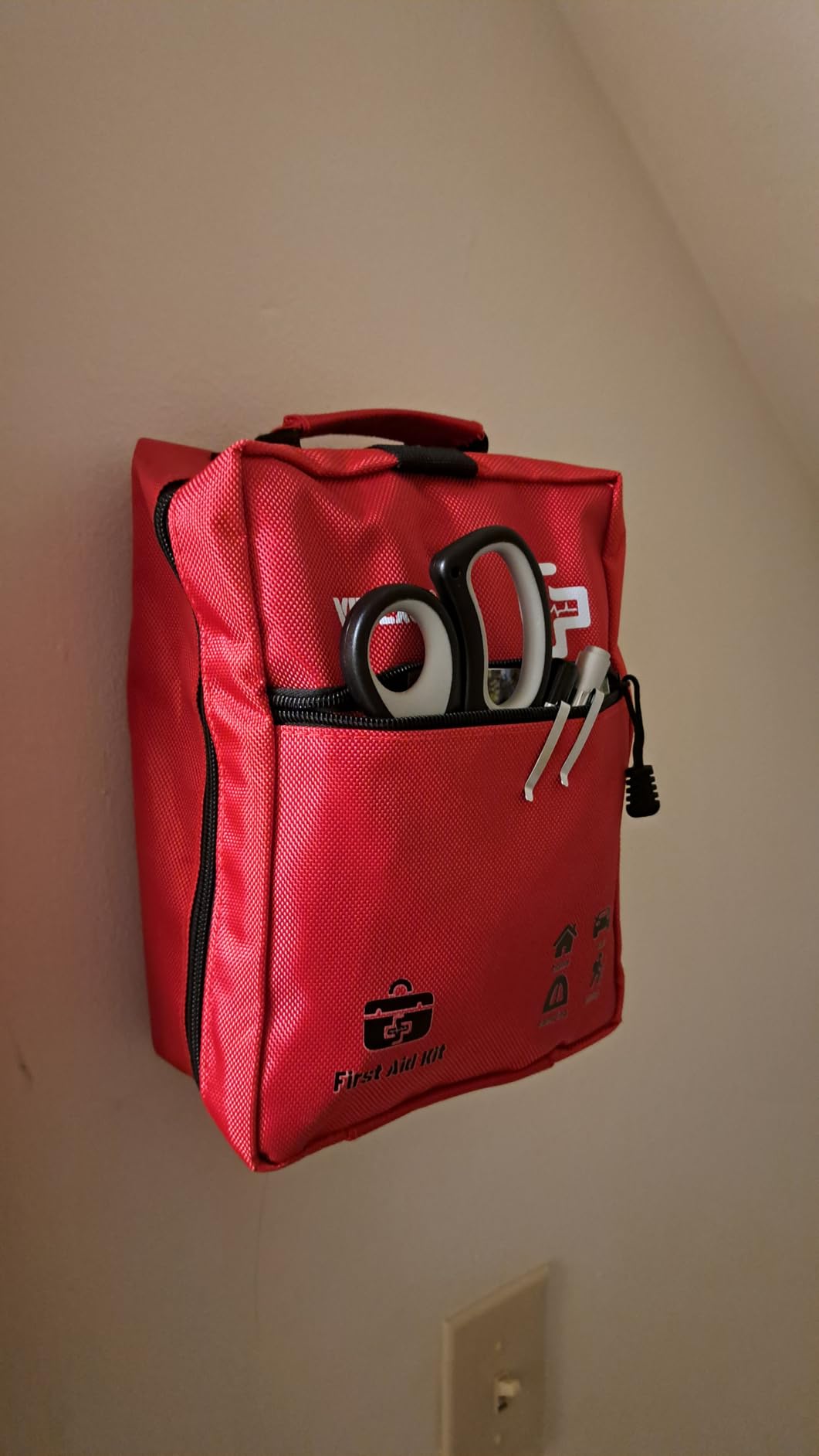 400 Piece Large First Aid Kit Premium Emergency Kits for Home, Office, Car, Outdoor, Hiking, Travel, Camping, Survival Medical First Aid Bag, Red customer photo 1