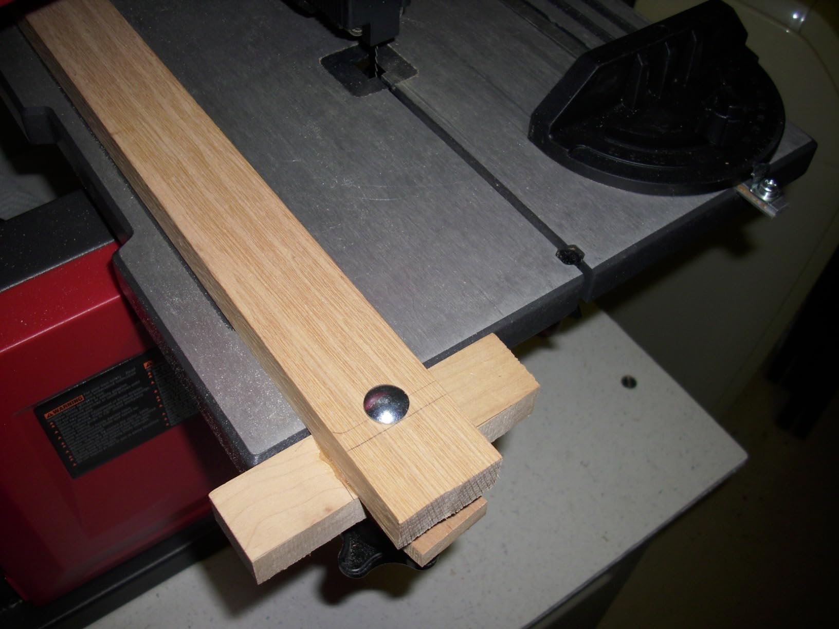 SKIL 2.8 Amp 9 In. 2-Speed Benchtop Band Saw for Woodworking - BW9501-00 customer photo 1