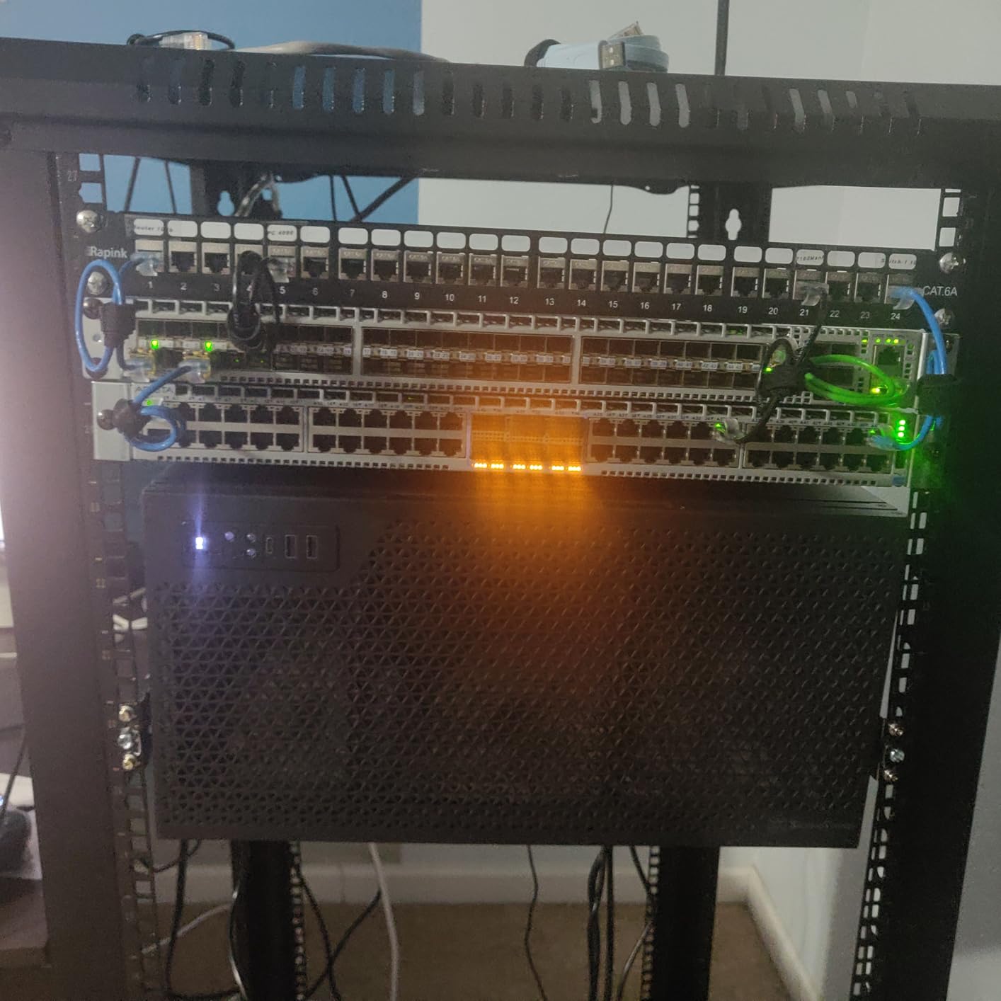 Rapink Patch Panel 48 Port Cat6A with Inline Keystone 10G Support, Coupler Patch Panel STP Shielded 19-Inch with Removable Back Bar, 1U Network Panel for Cat7, Cat6, Cat6A, Cat5e customer photo 2