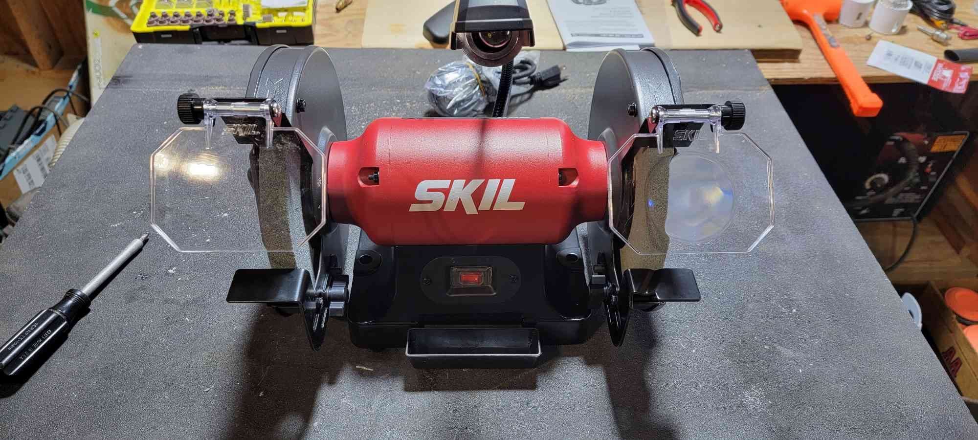 SKIL 3.0 Amp 8 In. Bench Grinder with Built-in Water Cooling Tray & LED Work Light customer photo 1