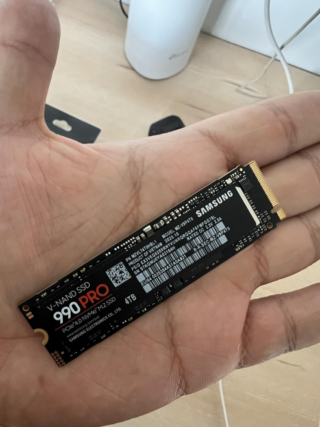 Samsung 990 PRO SSD 2TB NVMe M.2 PCIe Gen4, M.2 2280 Internal Solid State Hard Drive, Seq. Read Speeds Up to 7,450 MB/s for High End Computing, Gaming, and Heavy Duty Workstations, MZ-V9P2T0B/AM customer photo 1