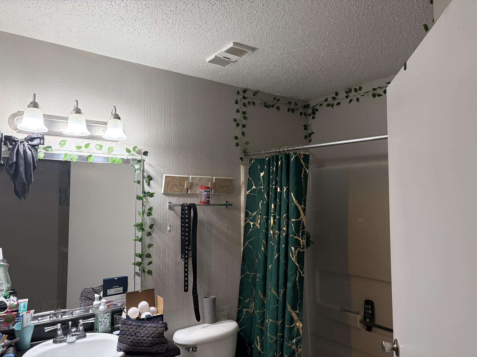 Linkind Matter Smart Light Bulb, WiFi Smart Bulbs, Work with Apple Home, Siri, Alexa, Google, SmartThings, RGBTW Color Changing Bulbs Mood Lighting, Music Sync, A19 E26 60W, 2.4Ghz WiFi 6 Pack customer photo 2