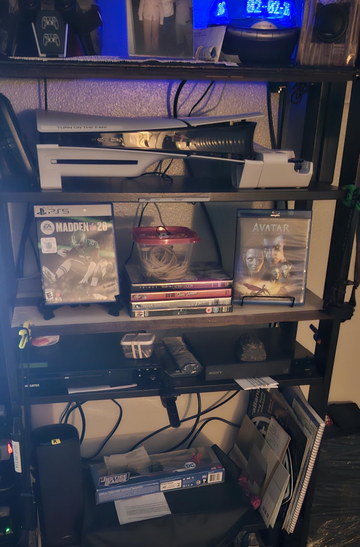 HDMI Switch 2 in 1 Out 4K@60Hz, WARRKY[with 3.3ft Fixed Braided HDMI Cable, Aluminum Case, 2K@144Hz, HDCP 2.2] Bidirectional 2x1 Switcher Splitter Compatible for PS5/4, Xbox, Roku, FireStick, Switch customer photo 2