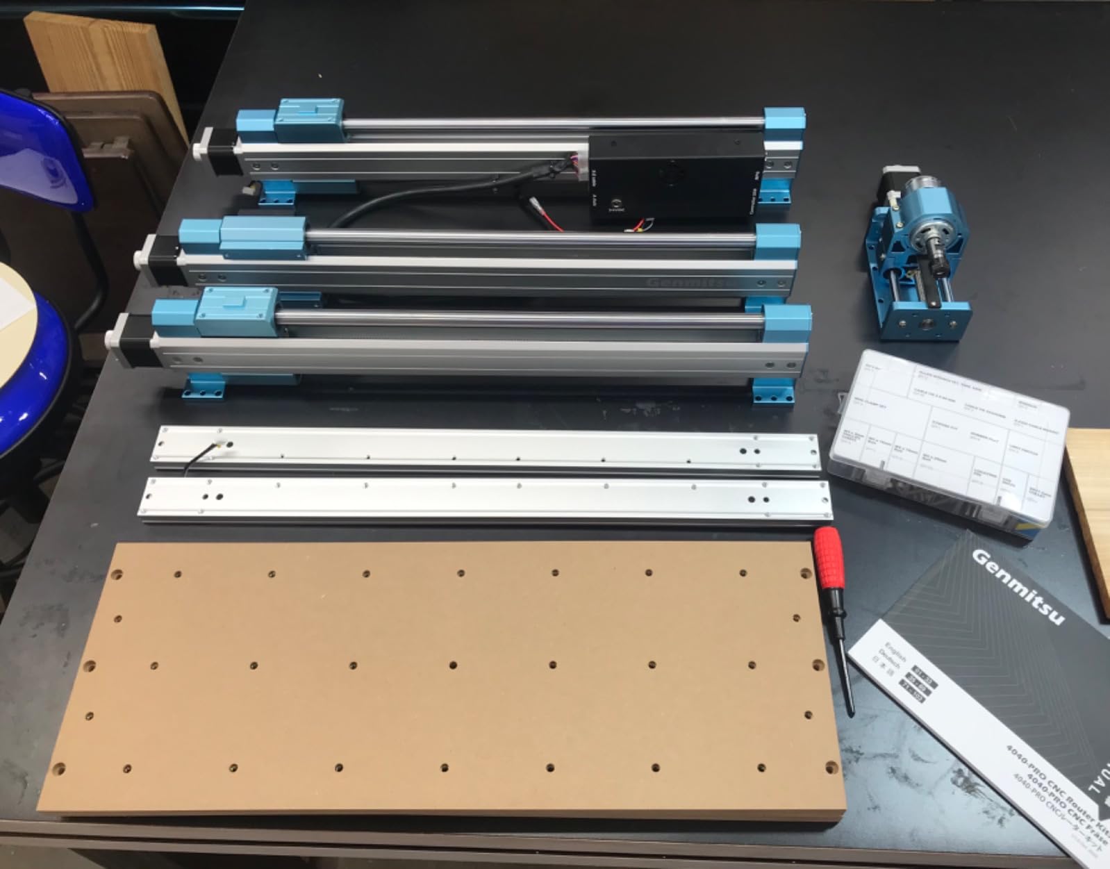 Genmitsu CNC Router Machine 4040-PRO for Metal Acrylic Cutting Milling, GRBL Control, Lead Screw Driven, 3 Axis Engraving, Working Area 15.7