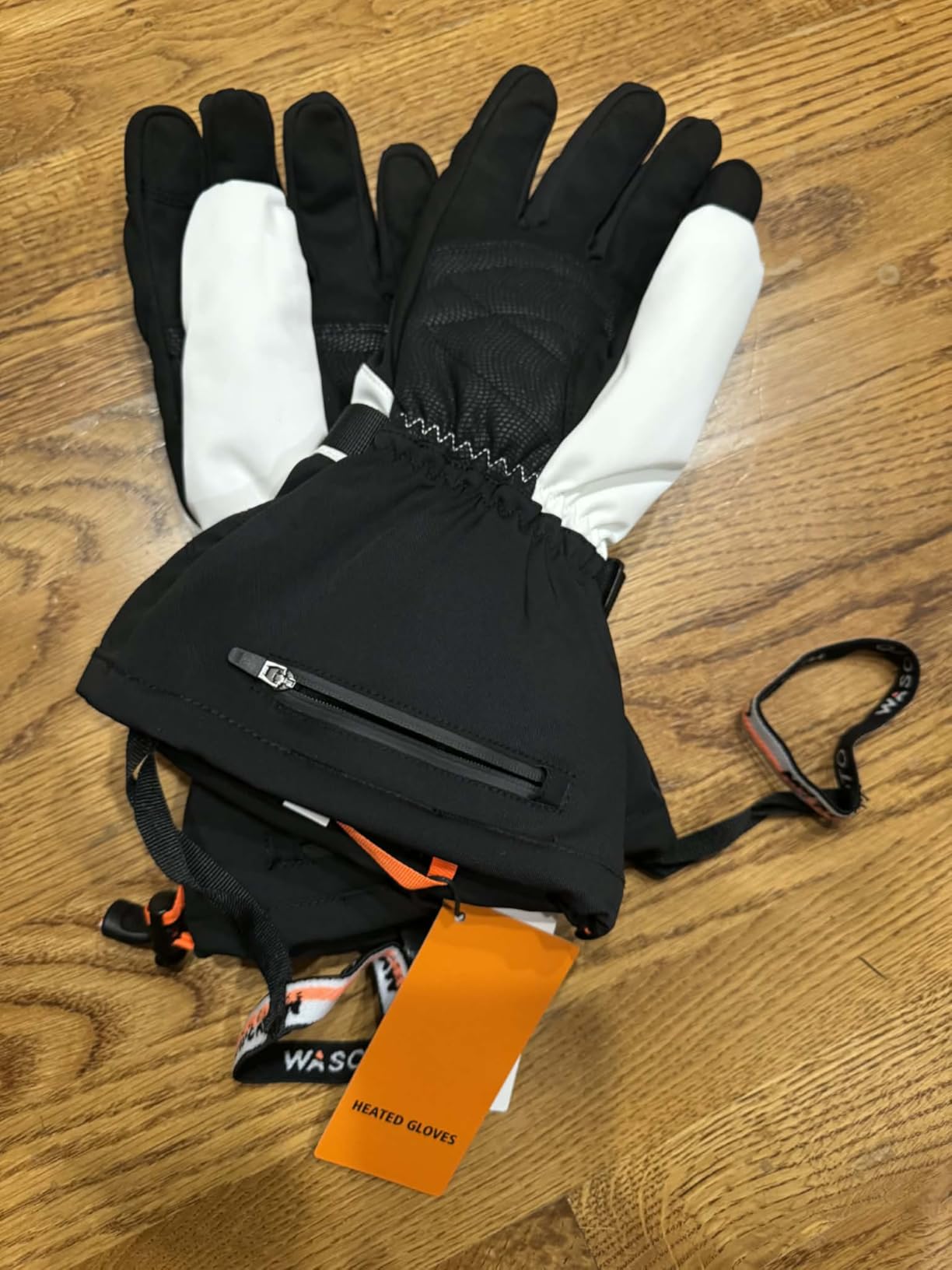 Heated Gloves for Men Women 7.4V Battery 22.2Wh Rechargeable Touchscreen Waterproof Electric Heated Gloves for Winter Outdoor Work Skiing Hiking Camping Ice Hockey customer photo 1