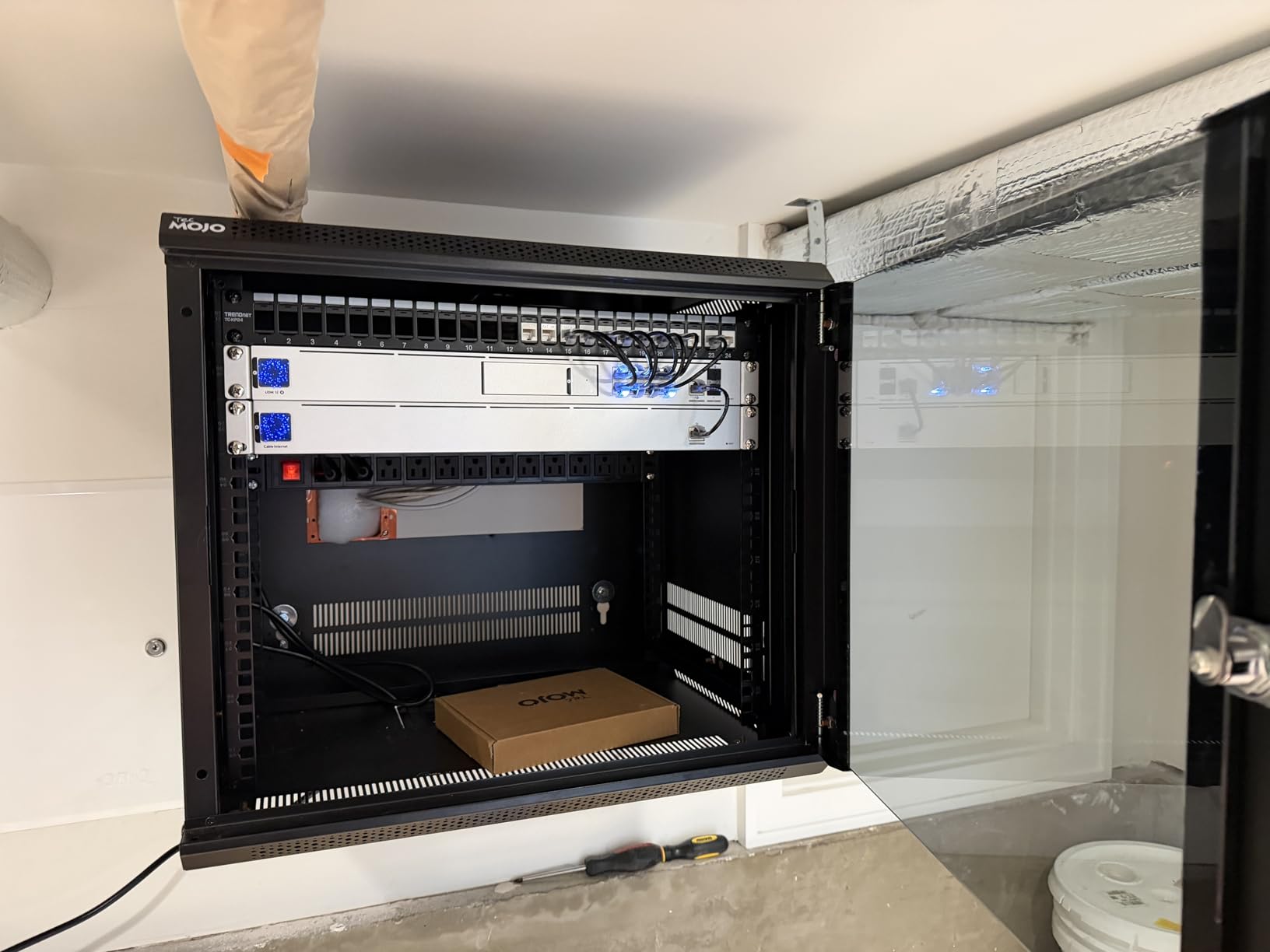 Tecmojo 9U Wall Mount Server Cabinet IT Network Rack Enclosure Lockable Door and Side Panels Black, Cooling Fan, Glass Door, 17.7inch Depth, for 19