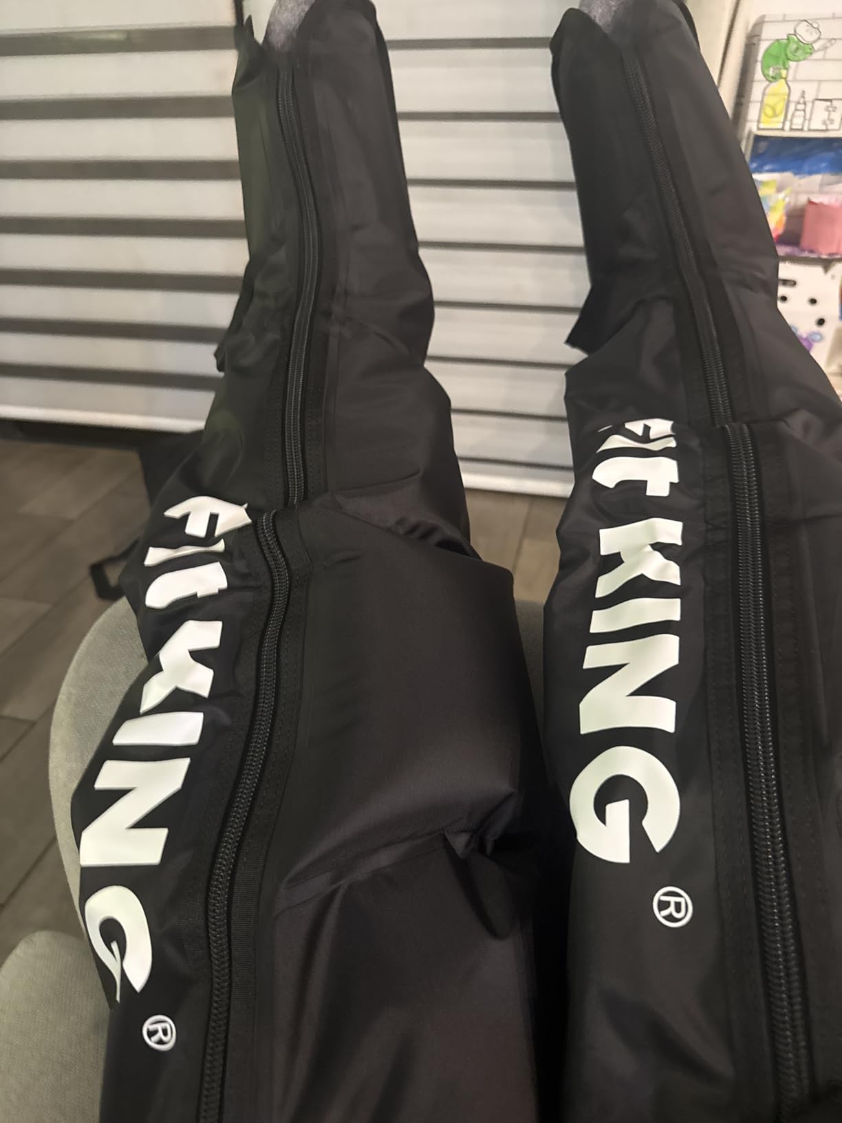 FIT KING Air Compression Recovery System, Dynamic Pressure for Circulation Improvement and Fast Recovery, Sequential Massage Boots for Athletes (Large) customer photo 2