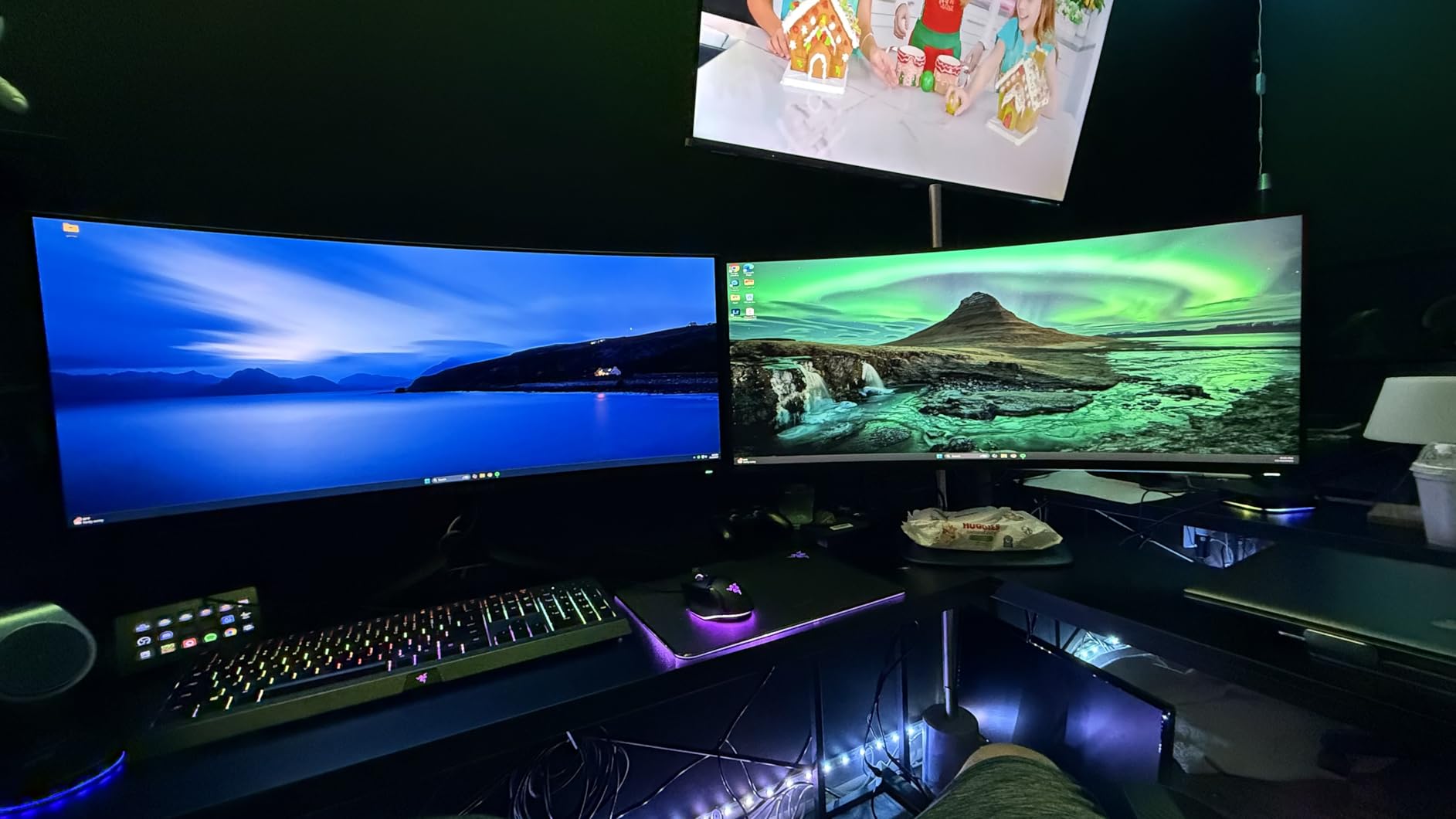 Alienware AW3423DWF Curved QD-OLED Gaming Monitor - 34-inch Quantum Dot OLED 0.1Ms 165Hz 21:9 Curved Display, 99.3% DCI-P3 Color Gamut, VESA DisplayHDR True Black 400, AMD FreeSync Premium Pro - Black customer photo 2