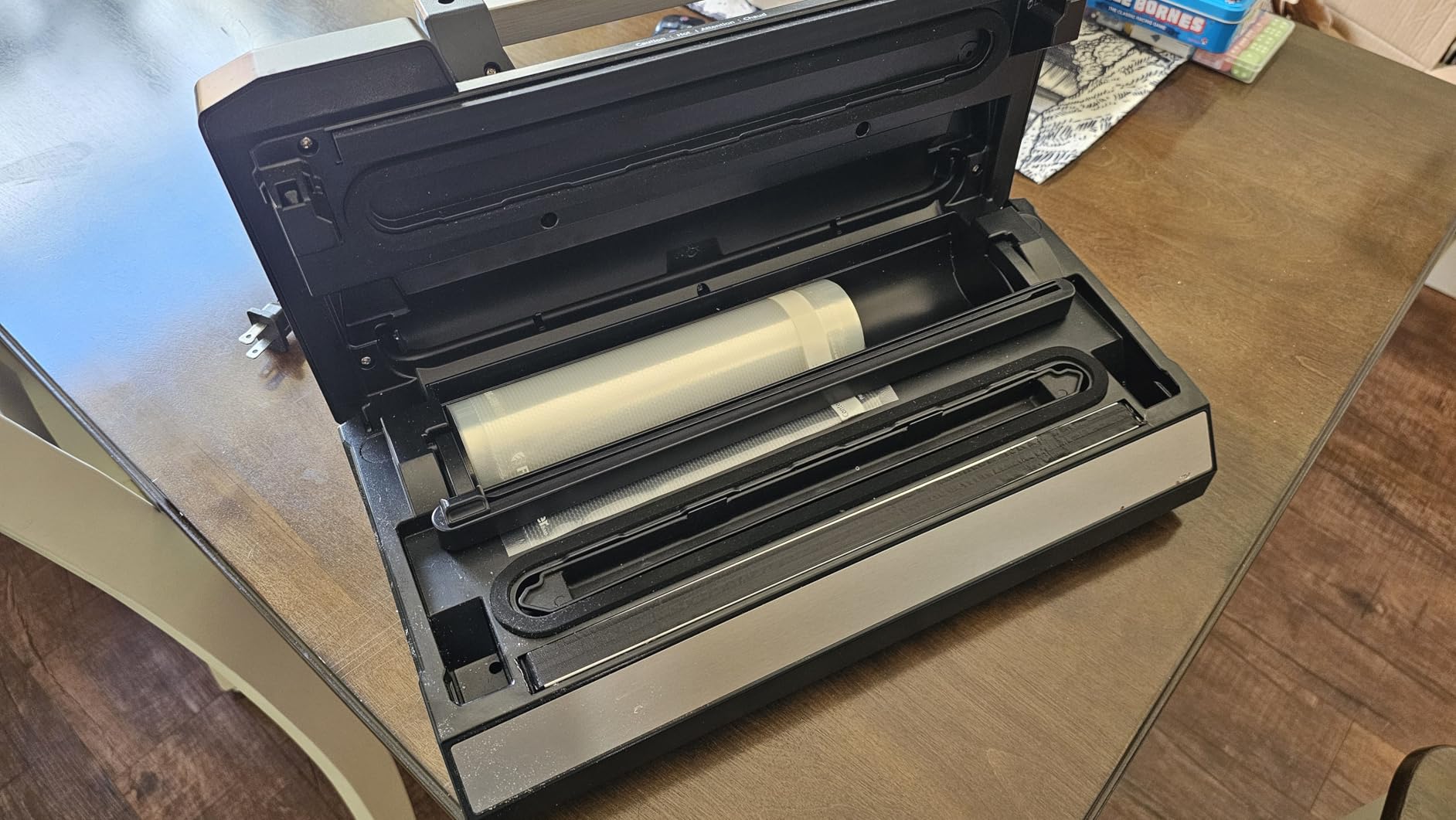 Vakumar Vacuum Sealer Machine, 90Kpa Liquid Food Vacuum Sealer Machine Preservation Dry/Moist/Liquid Modes, LED Indicator Light, Handle Locked Design, Built-in Cutter and Bag Storage, Starter Kit customer photo 2