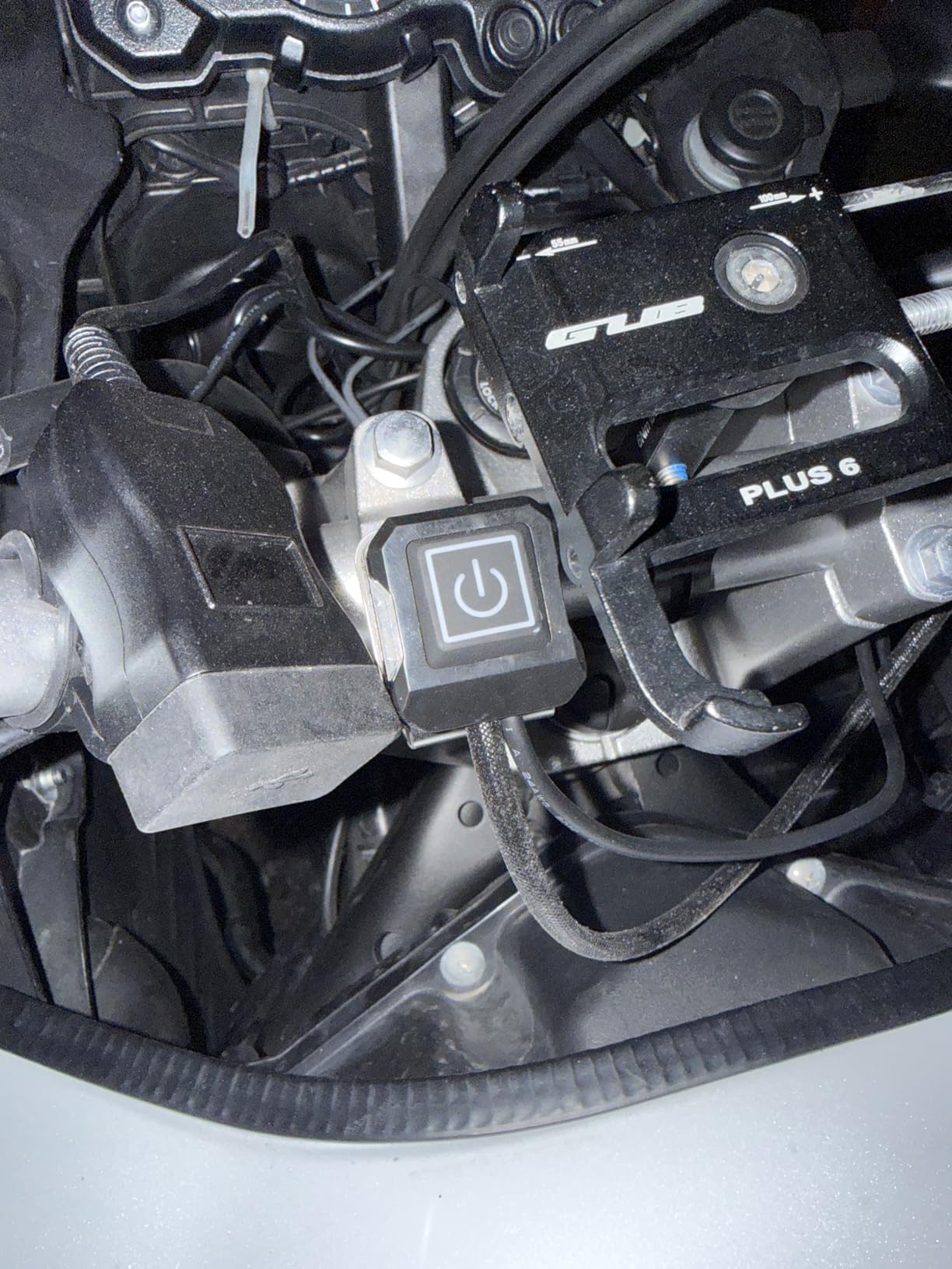 12V Motorcycle Heated Grips Cover, Universal Handlebar Grip, 3 Temperature Settings, IP67 Waterproof customer photo 2