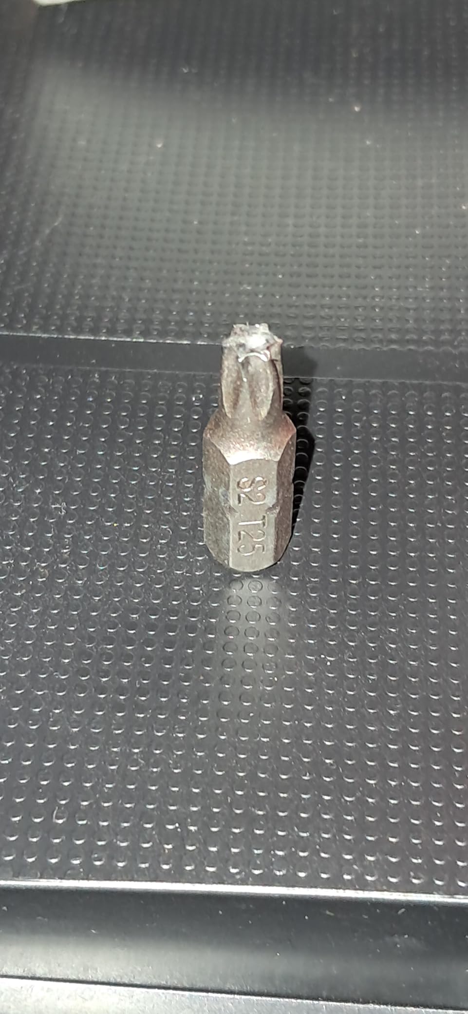 DEWALT 20V MAX XR Impact Driver, 1/4 Inch High Torque Brushless 3 Speed Premium Cordless with LED Light, Extended Runtime, Tool Only (DCF845B) customer photo 1