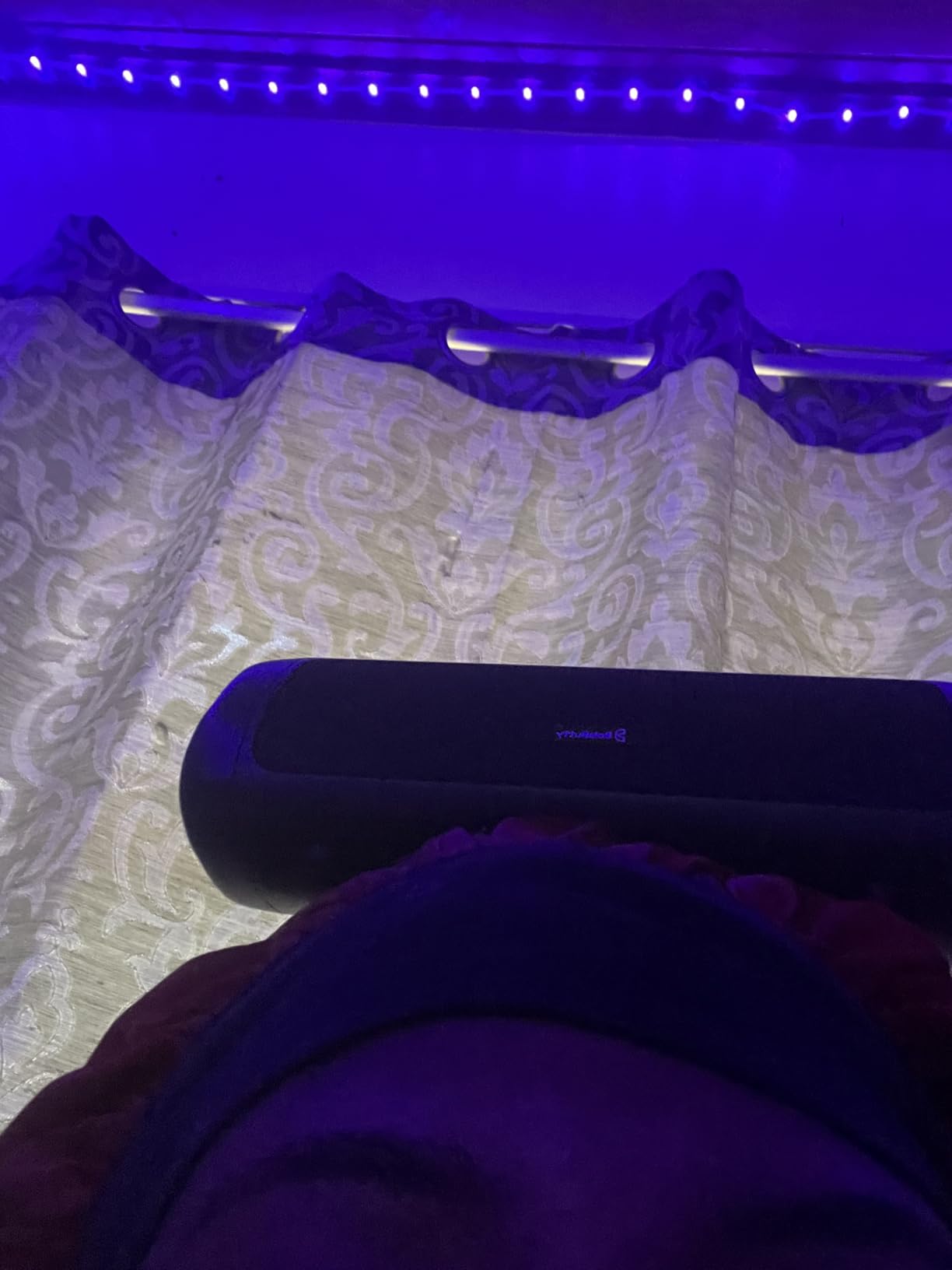 Bluetooth Speaker with HD Sound, Portable Wireless, IPX5 Waterproof, Up to 20H Playtime, TWS Pairing, BT5.3, for Home/Party/Outdoor/Beach, Electronic Gadgets, Birthday Gift (Black) customer photo 1