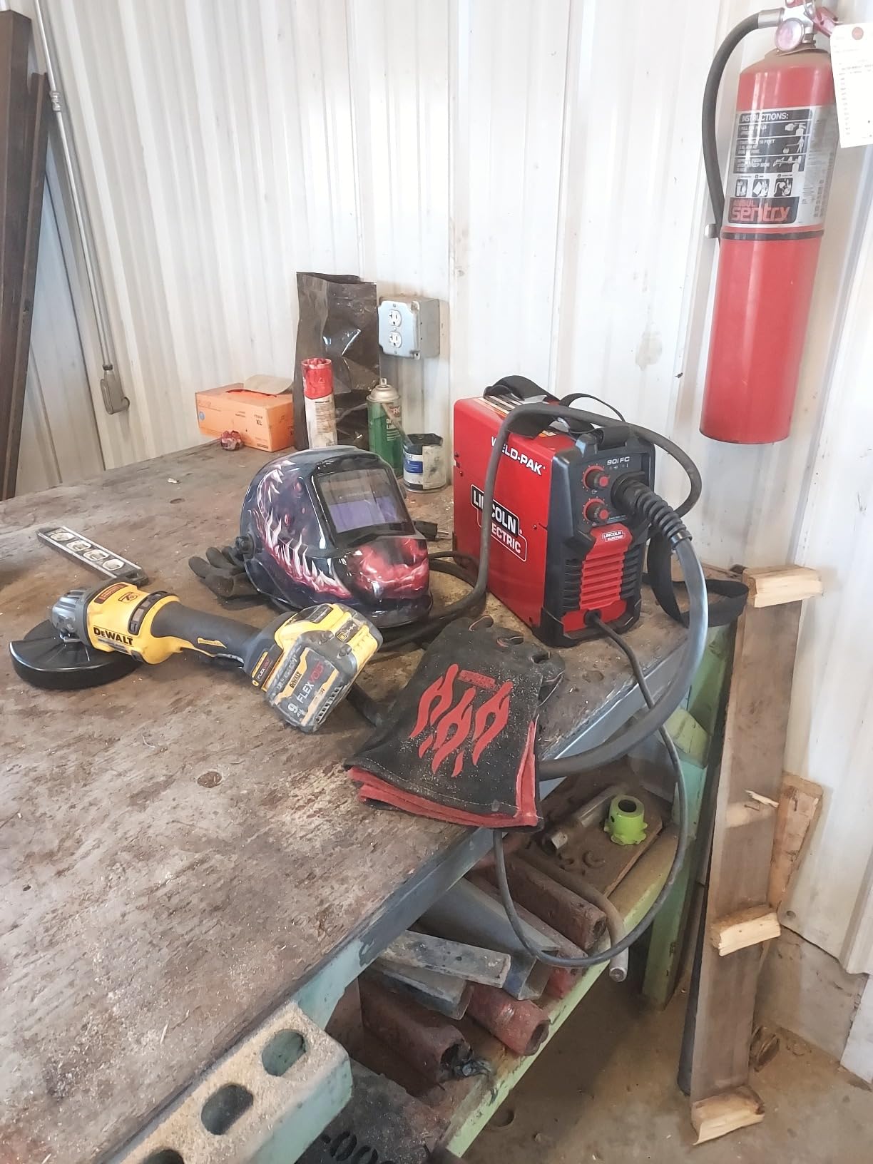Lincoln Electric 90i FC Flux Core Wire Feed Weld-PAK Welder, 120V Welding Machine, Portable w/Shoulder Strap, Protective Metal Case customer photo 2