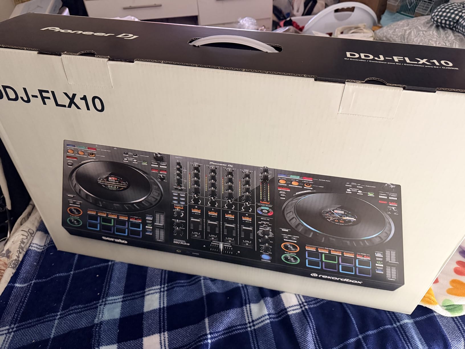 Pioneer DJ DDJ-FLX10 Limited Edition - 4-channel DJ controller for Rekordbox & Serato - Black customer photo 1