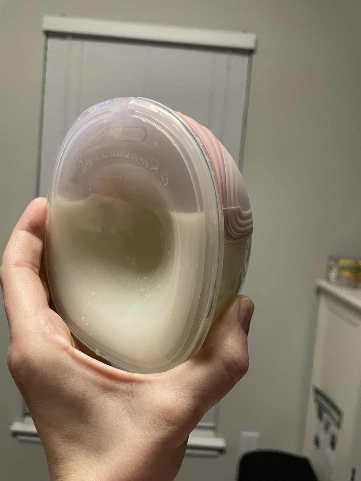 MomMed Wearable Breast Pump (Model S21) - Double Electric Hands-Free Breast Pump, Leak-Proof Design, 3 Modes (Stimulation, Expression, Auto) & 12 Vacuum Levels, Portable and Quiet customer photo 1