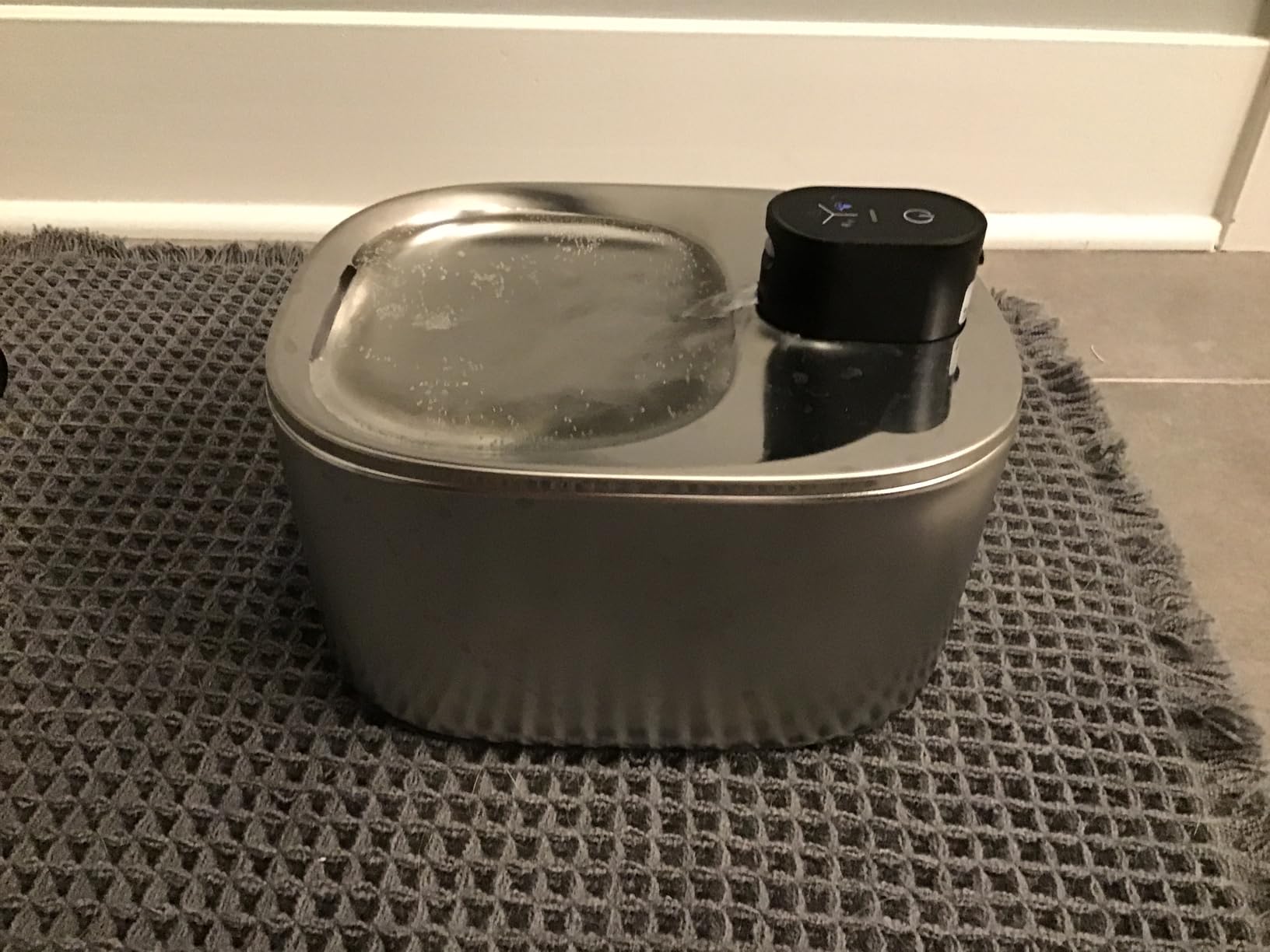 FEELNEEDY Wireless Cat Water Fountain Stainless Steel with Sensor, 4000mAh Battery Operated, 4L/135fl oz Pet Water Fountain for Cats Dogs, Ultra Quiet Cat Drinking Fountain with 2 Filters (YPD-C004S) customer photo 2